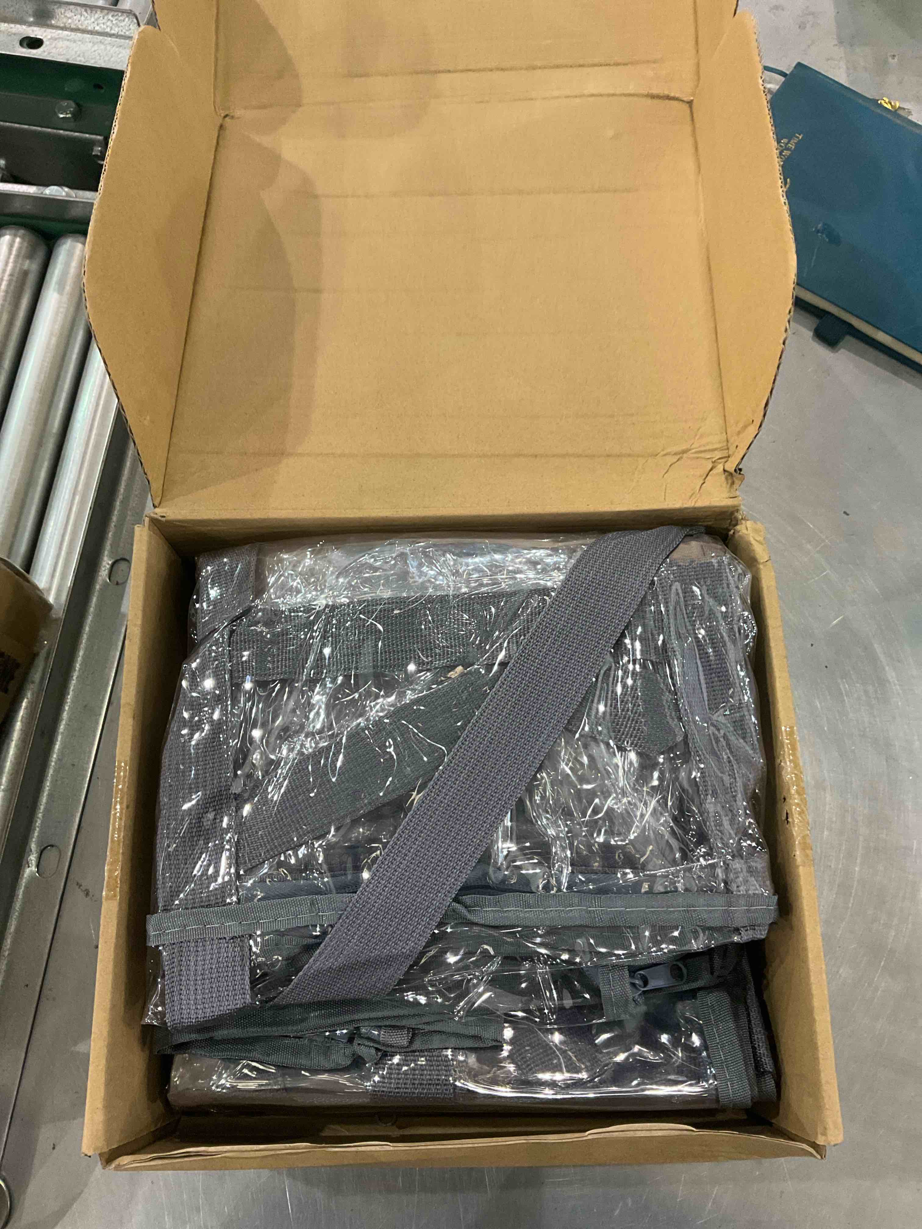 https://s3.amazonaws.com/lotting-images-prod/bidfta/EXS00876974_1698694219590.jpeg