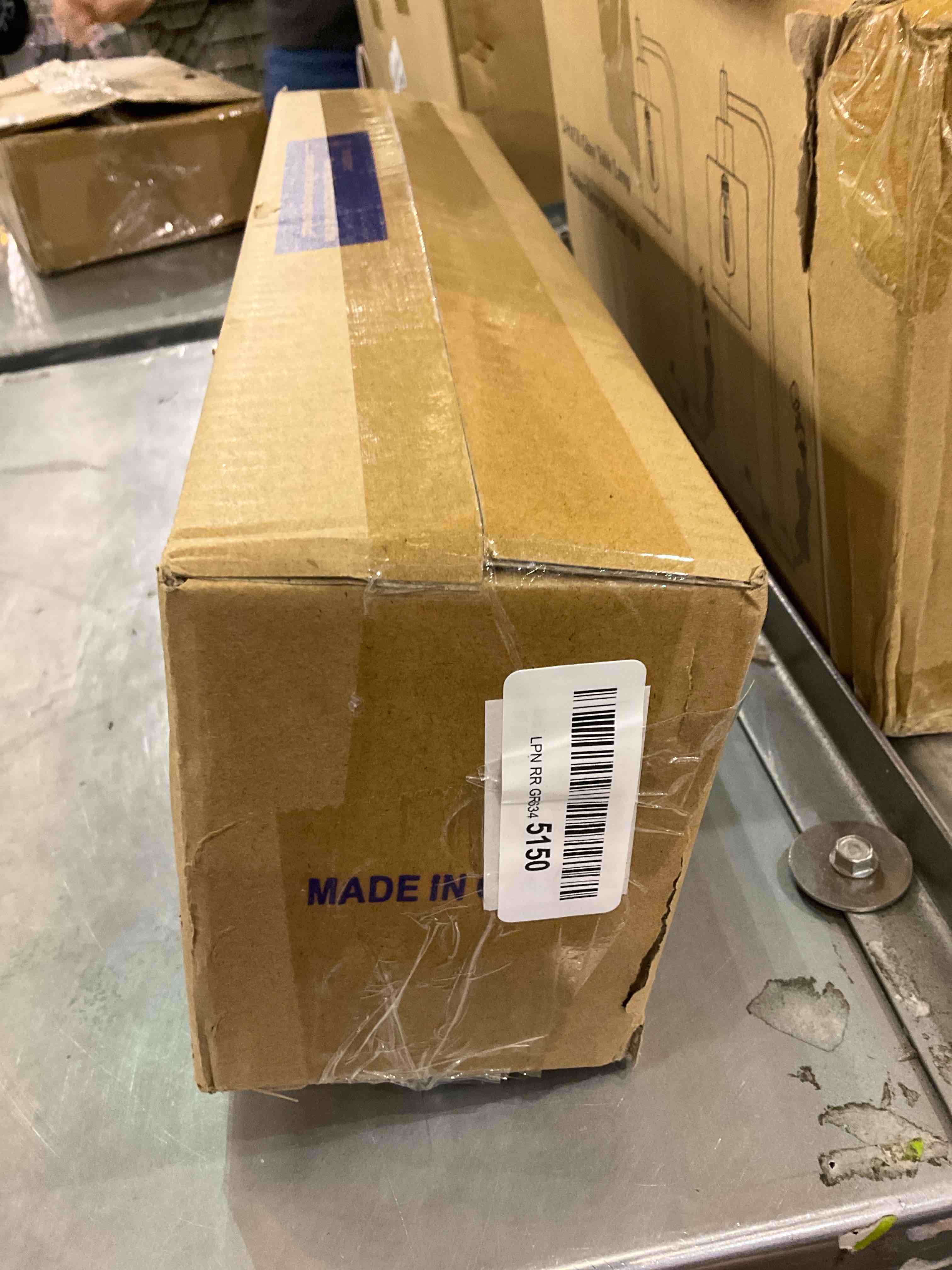 https://s3.amazonaws.com/lotting-images-prod/bidfta/EXS00877006_1698681398235.jpeg