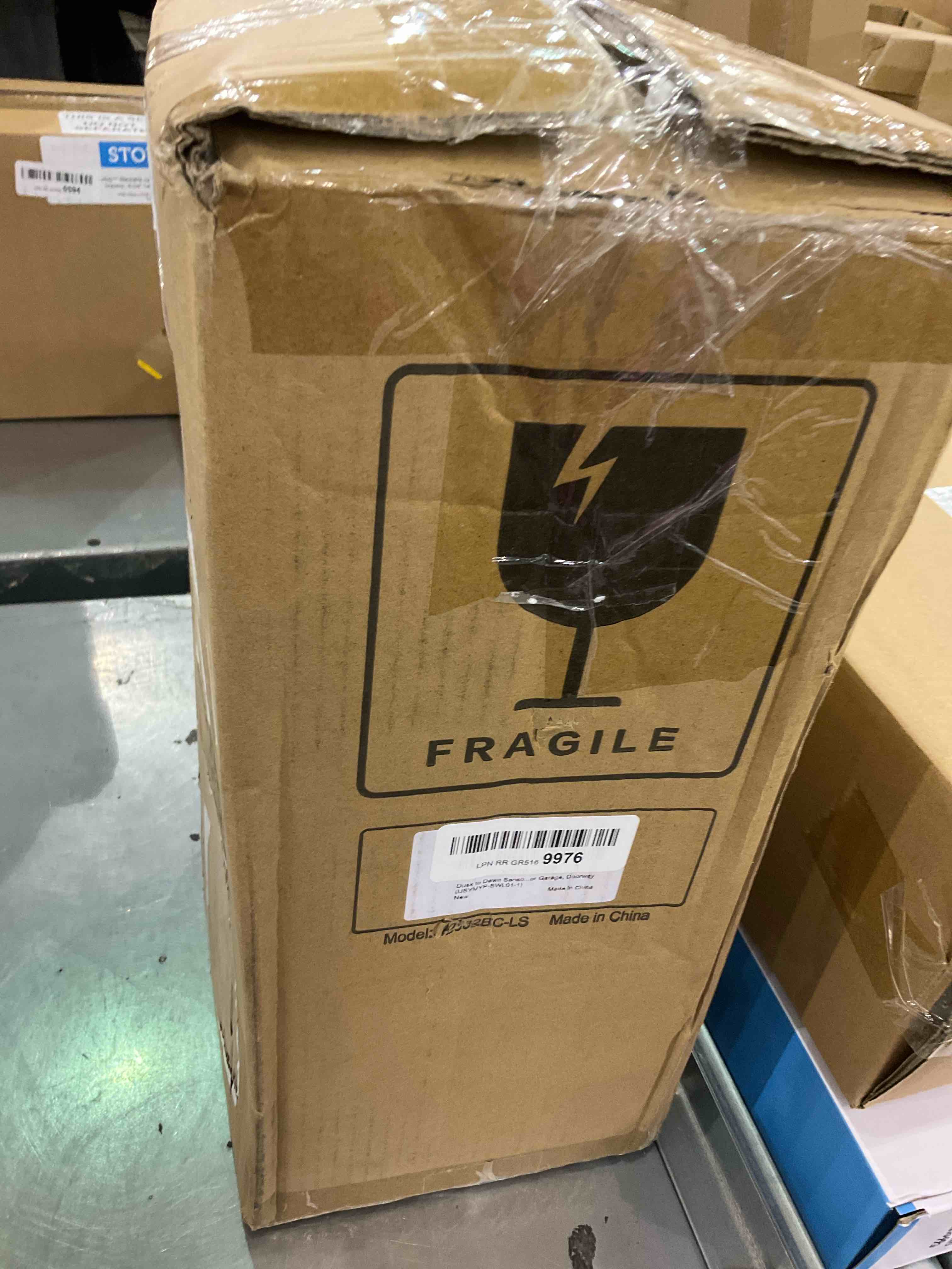 https://s3.amazonaws.com/lotting-images-prod/bidfta/EXS00877068_1698691104681.jpeg