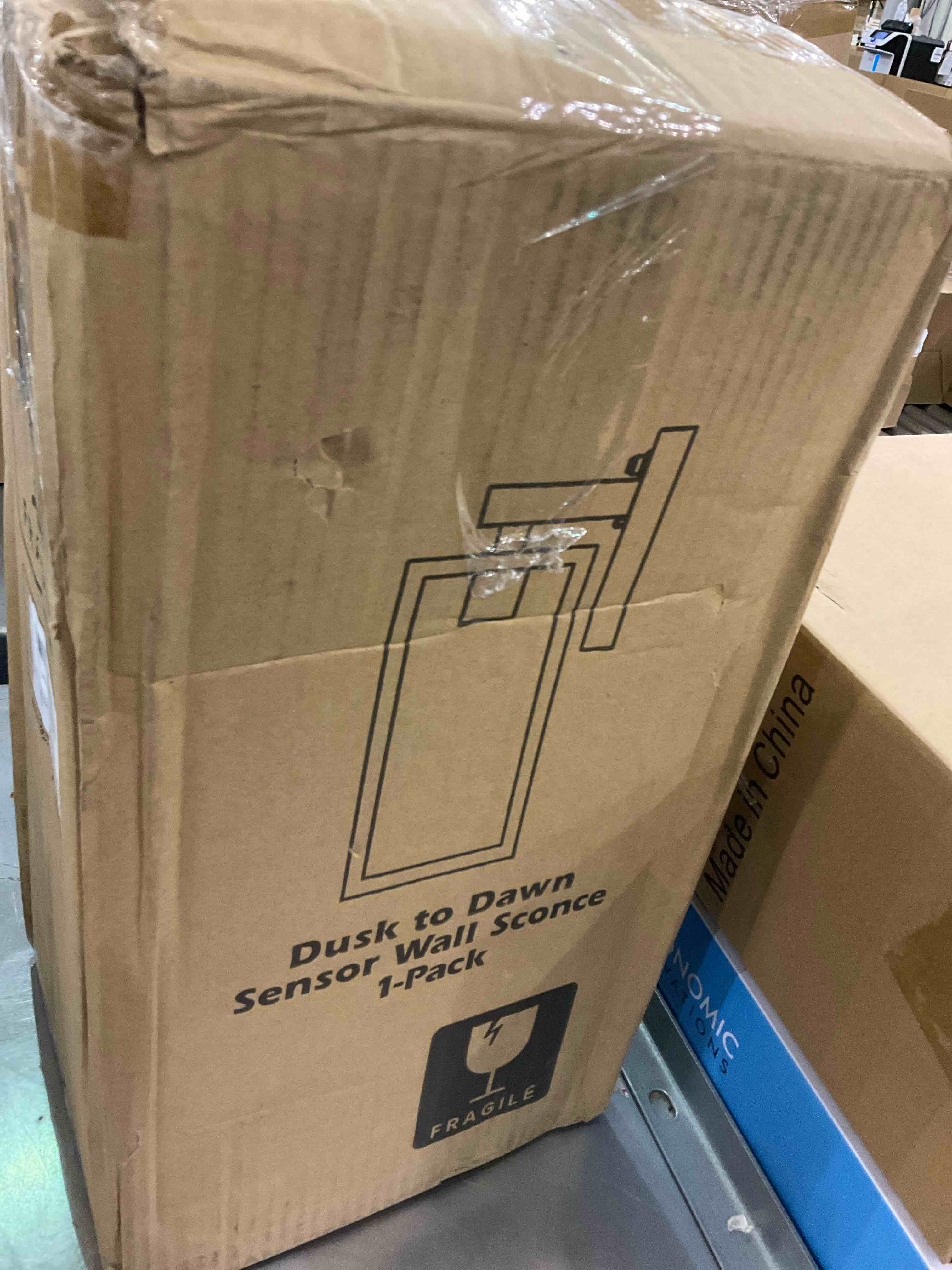 https://s3.amazonaws.com/lotting-images-prod/bidfta/EXS00877068_1698691112184.jpeg