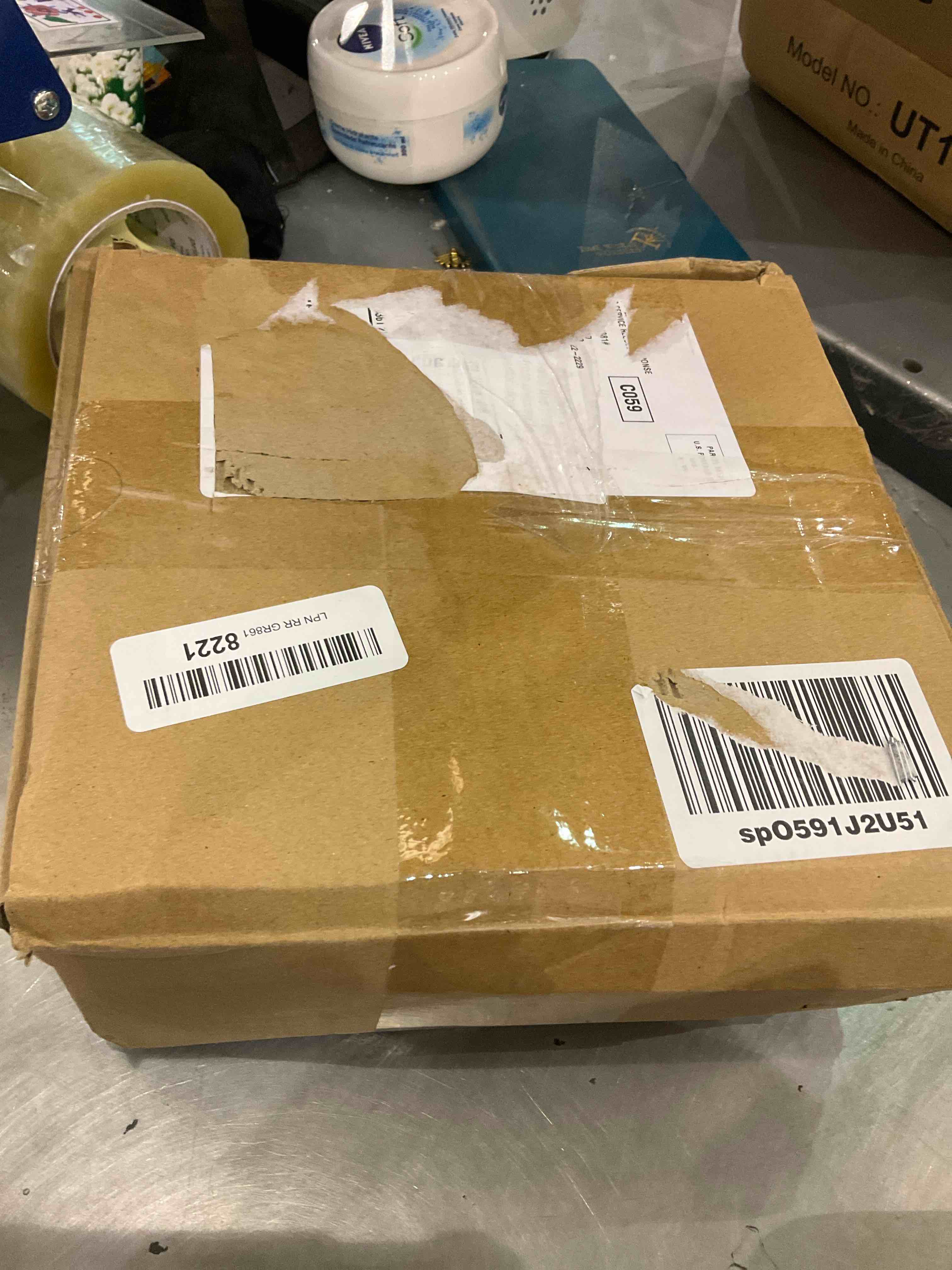 https://s3.amazonaws.com/lotting-images-prod/bidfta/EXS00877083_1698692081336.jpeg