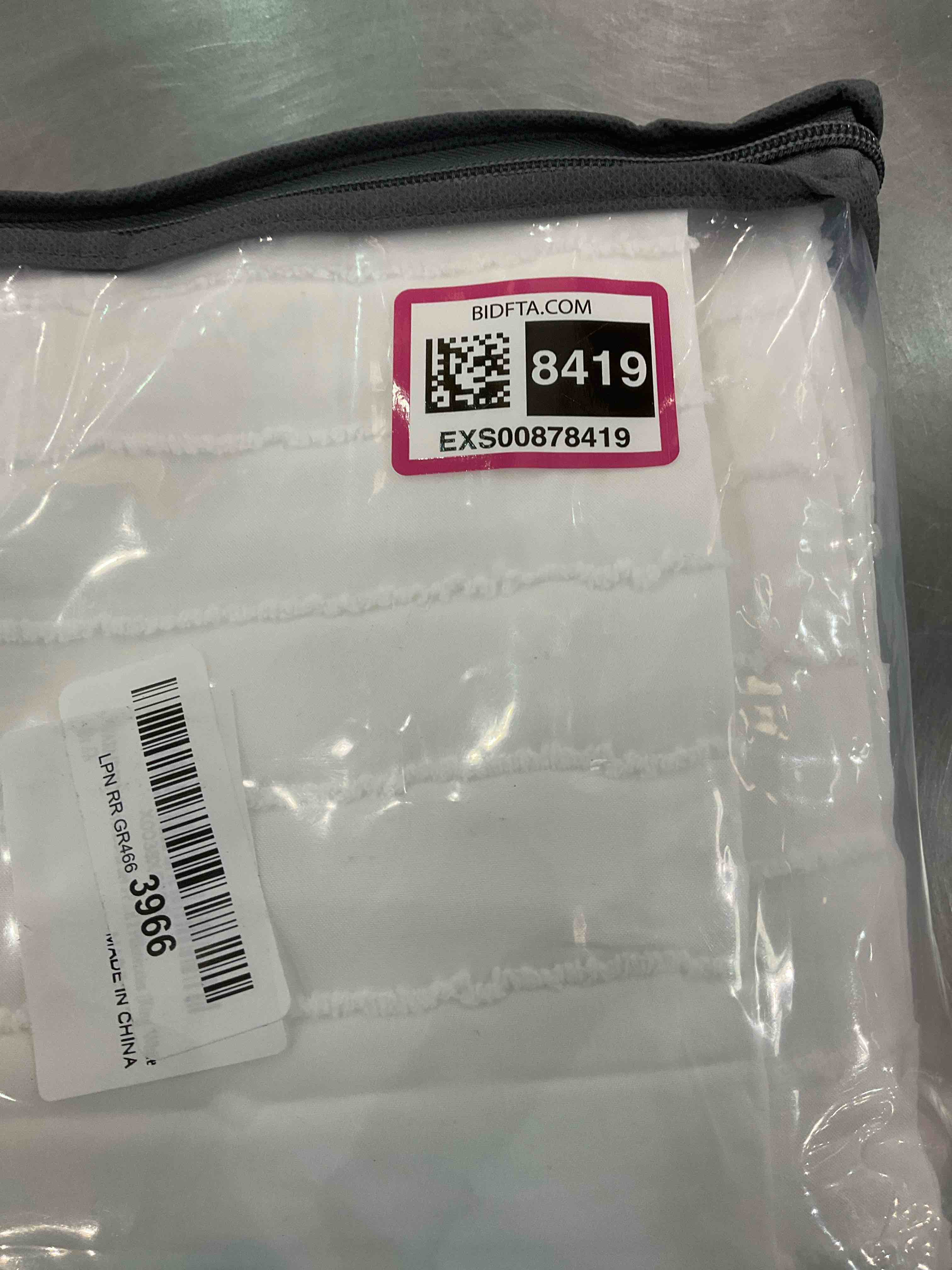 https://s3.amazonaws.com/lotting-images-prod/bidfta/EXS00878419_1699367848213.jpeg