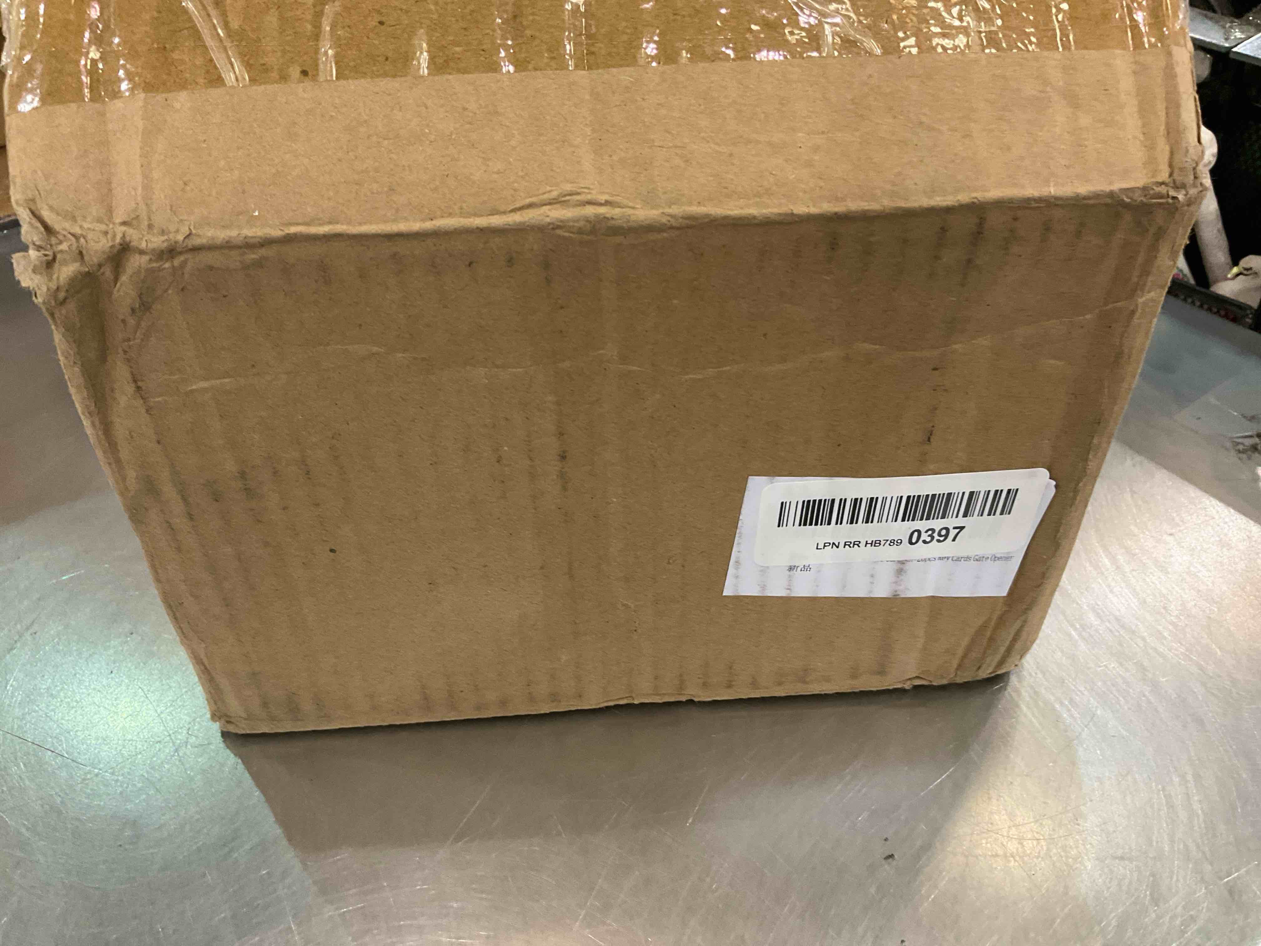 https://s3.amazonaws.com/lotting-images-prod/bidfta/EXS00878472_1699374264919.jpeg