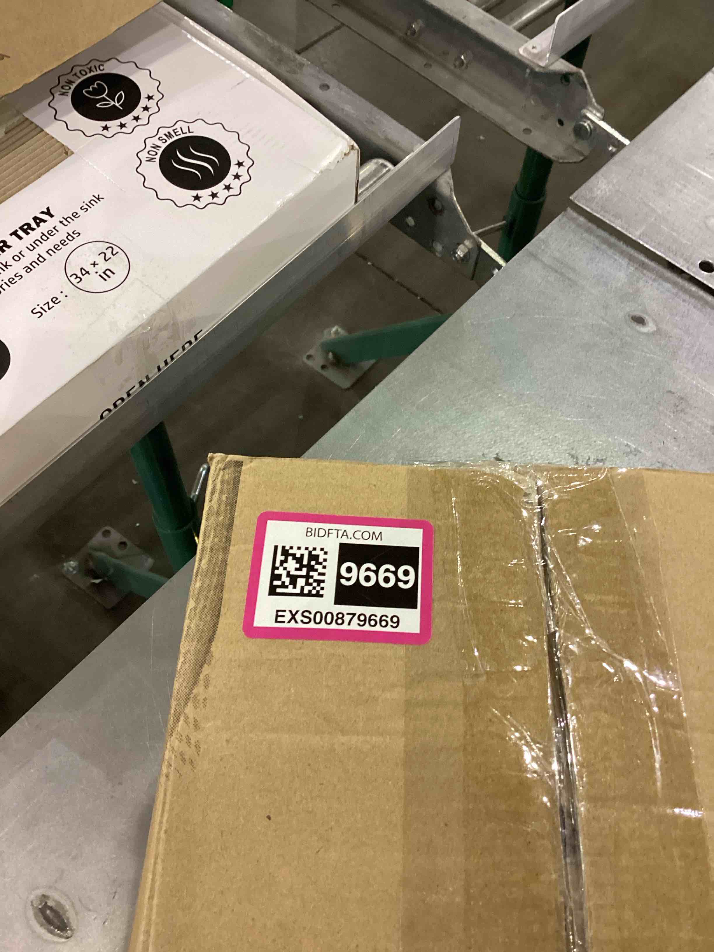 https://s3.amazonaws.com/lotting-images-prod/bidfta/EXS00879669_1698923913765.jpeg