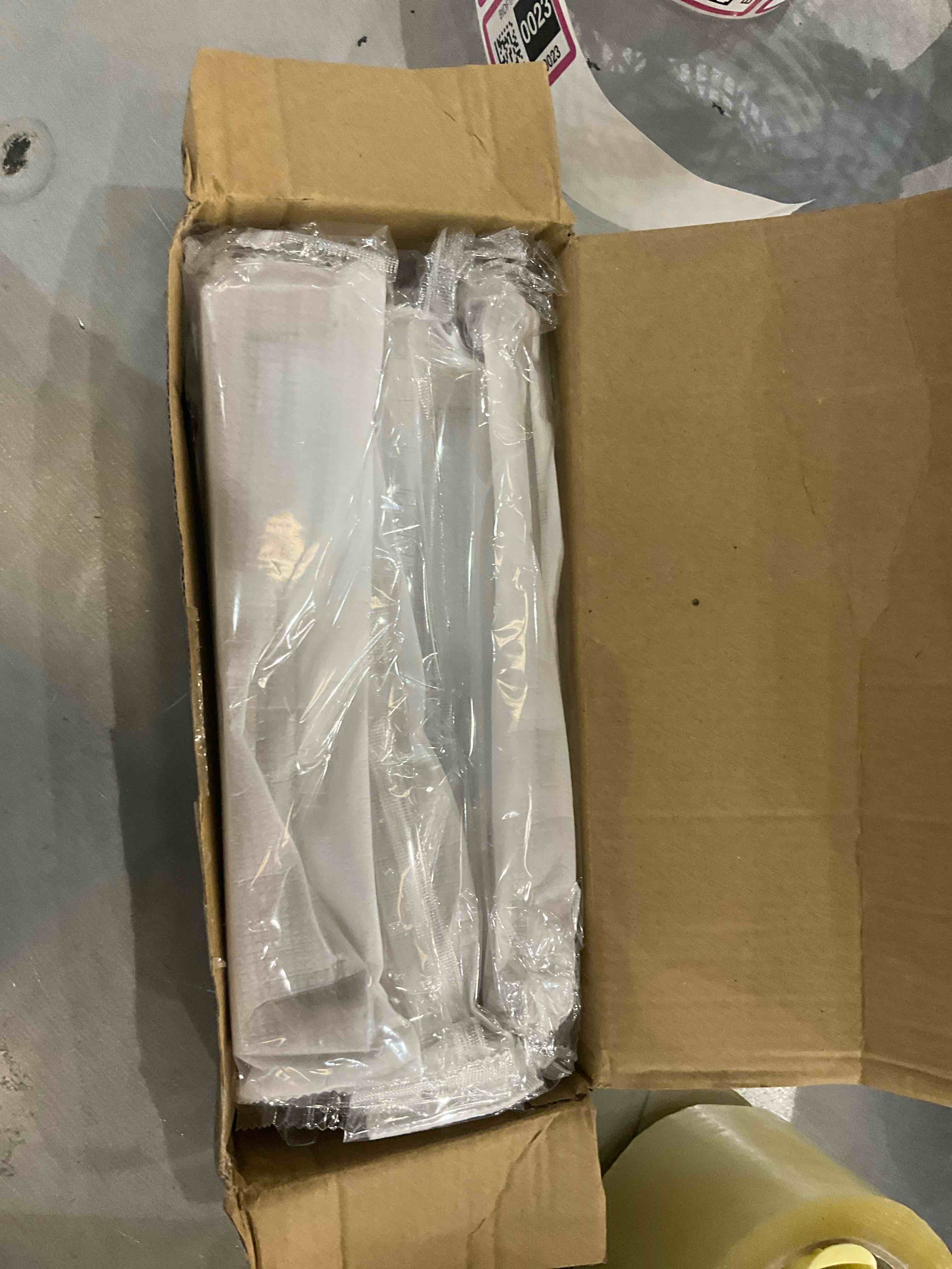 https://s3.amazonaws.com/lotting-images-prod/bidfta/EXS00880023_1700498519465.jpeg