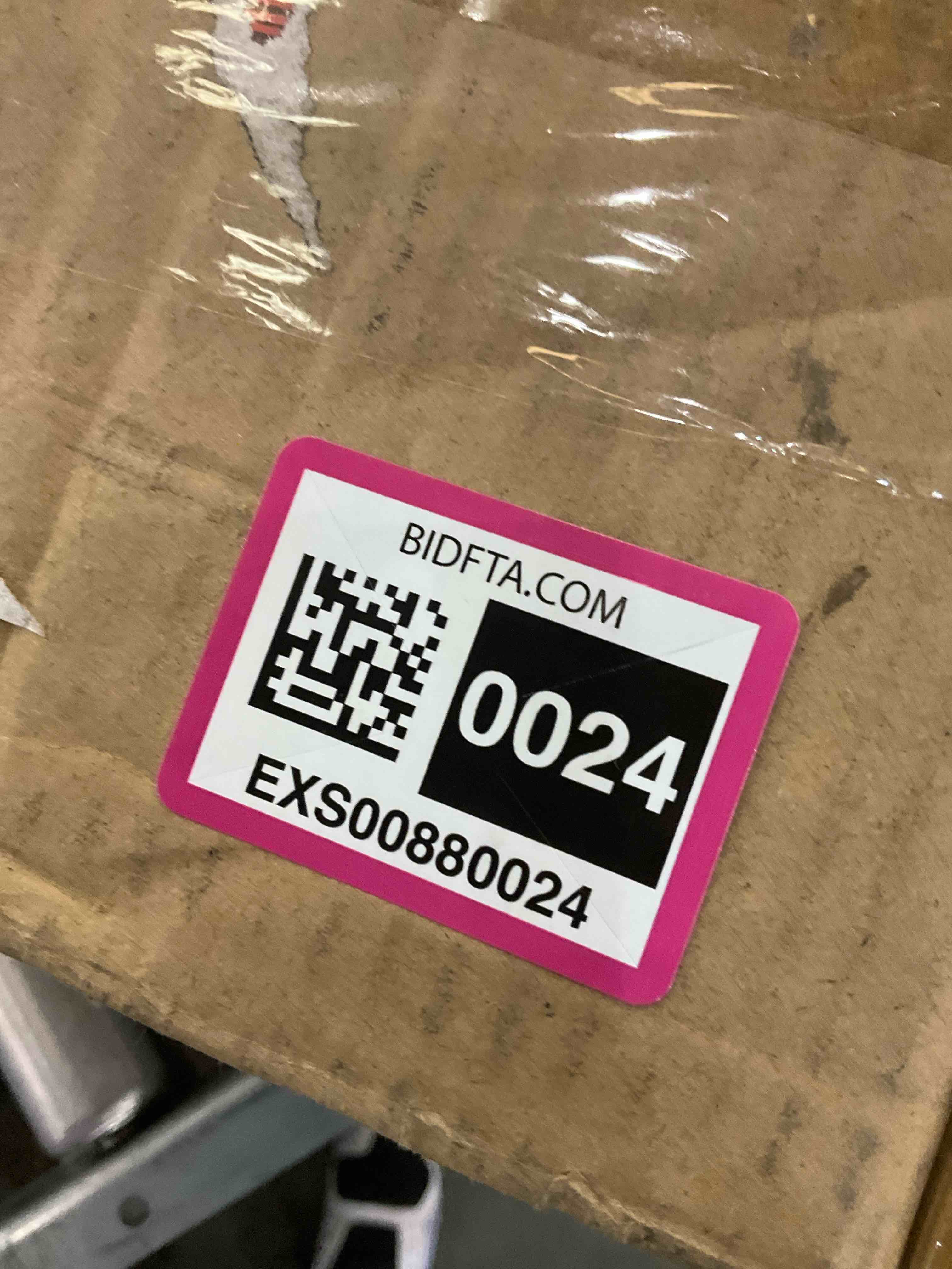 https://s3.amazonaws.com/lotting-images-prod/bidfta/EXS00880024_1700498668308.jpeg