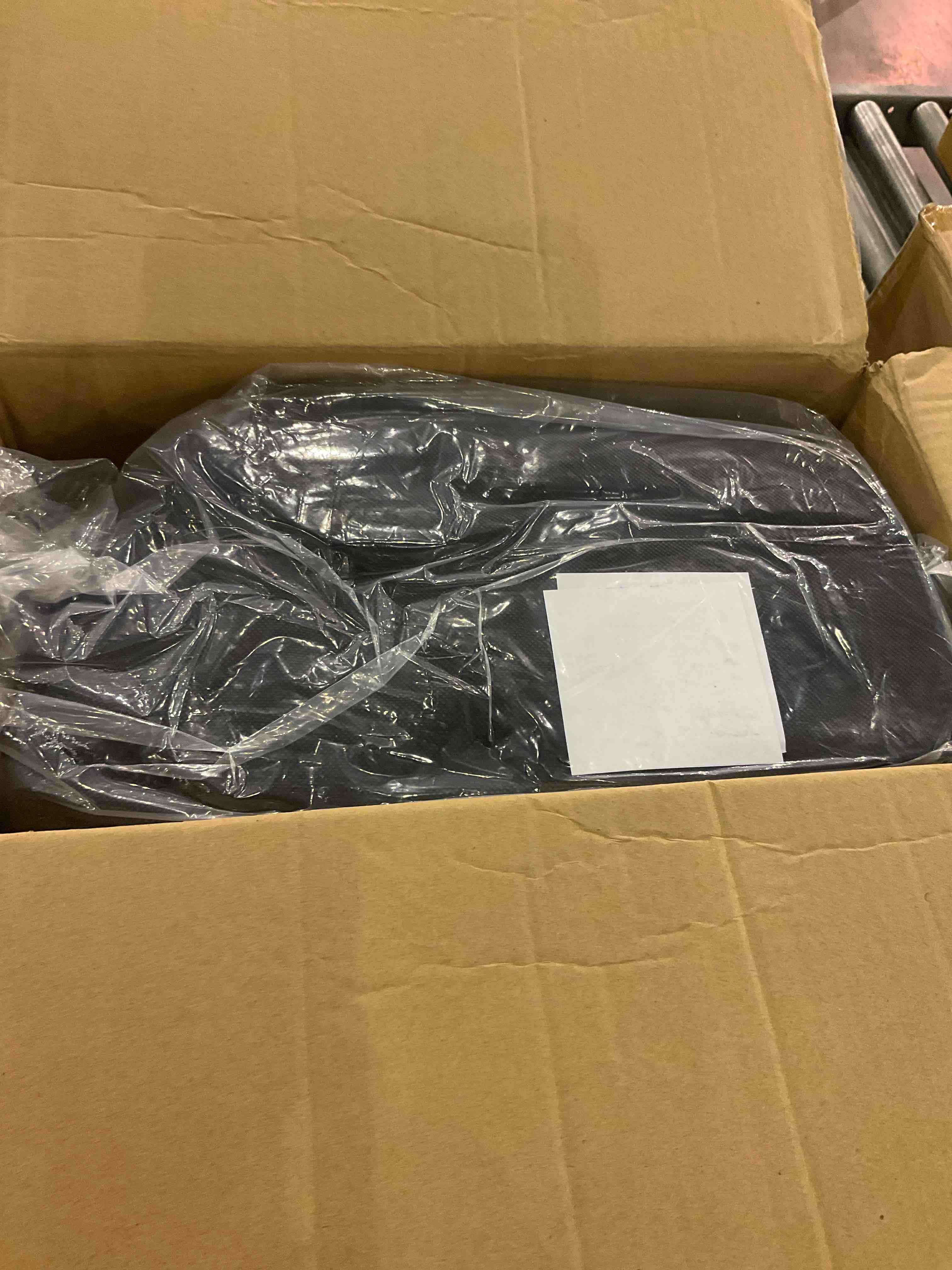 https://s3.amazonaws.com/lotting-images-prod/bidfta/EXS00880100_1700573165524.jpeg