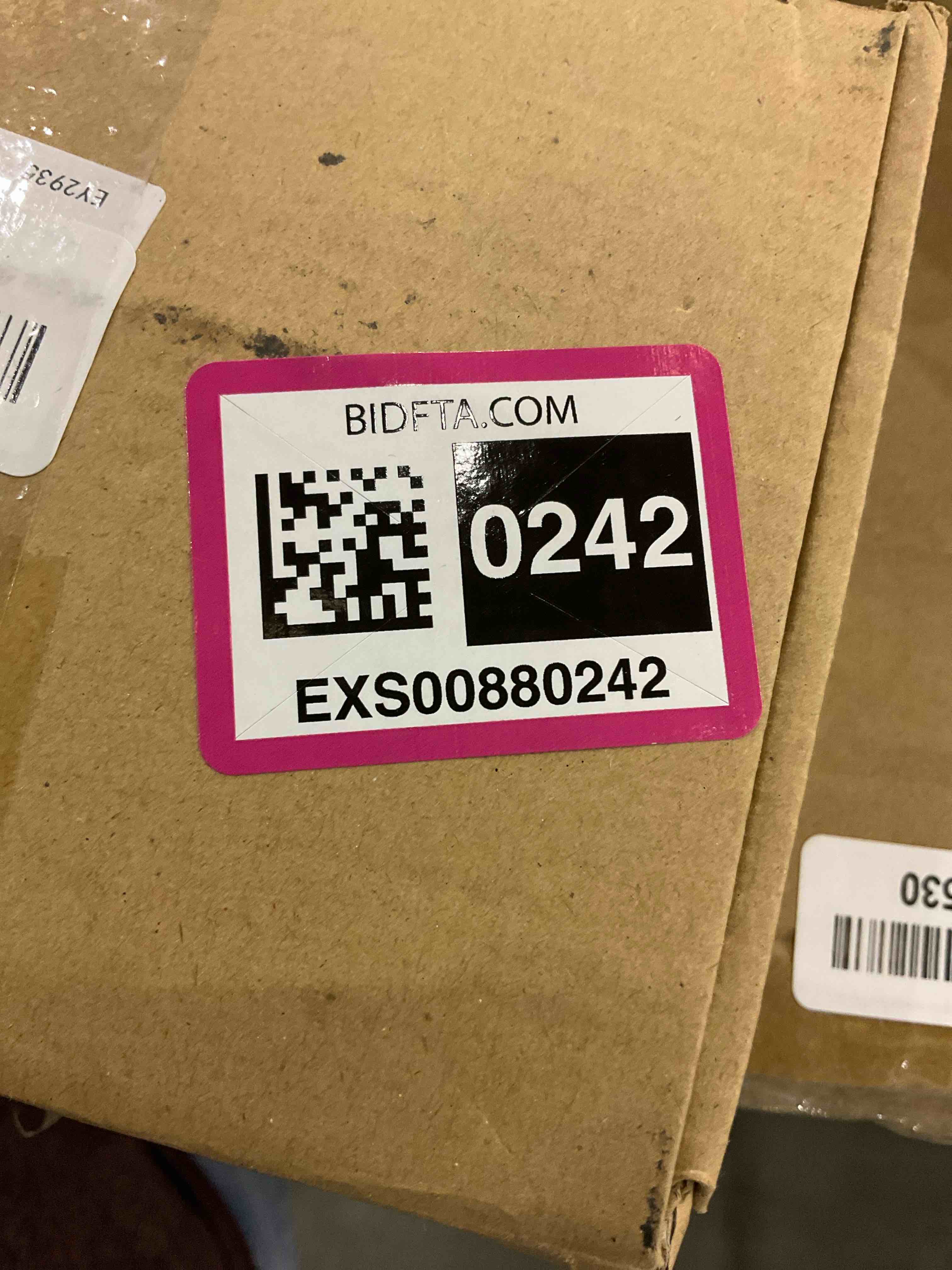 https://s3.amazonaws.com/lotting-images-prod/bidfta/EXS00880242_1701093265127.jpeg