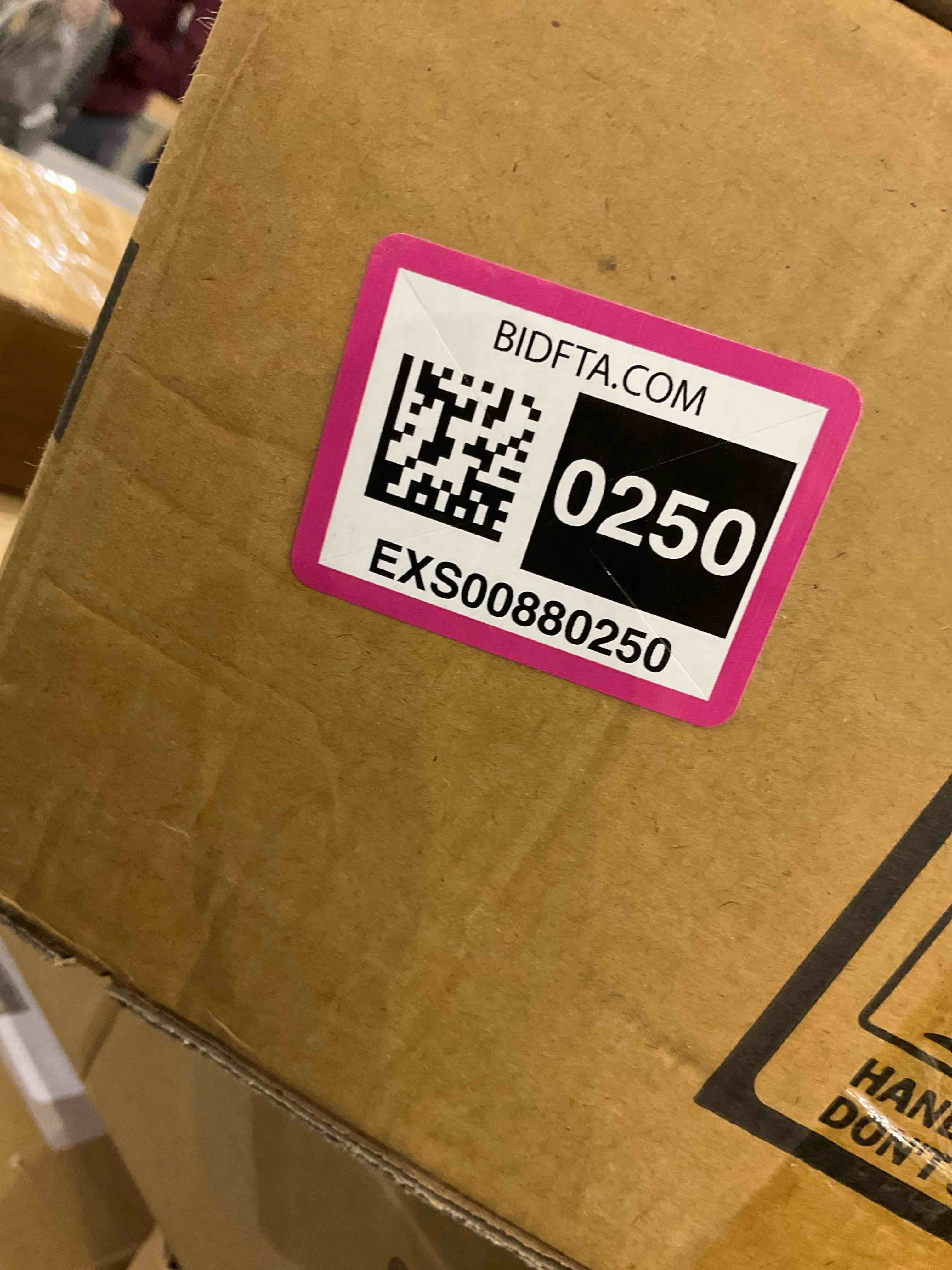 https://s3.amazonaws.com/lotting-images-prod/bidfta/EXS00880250_1701097092335.jpeg
