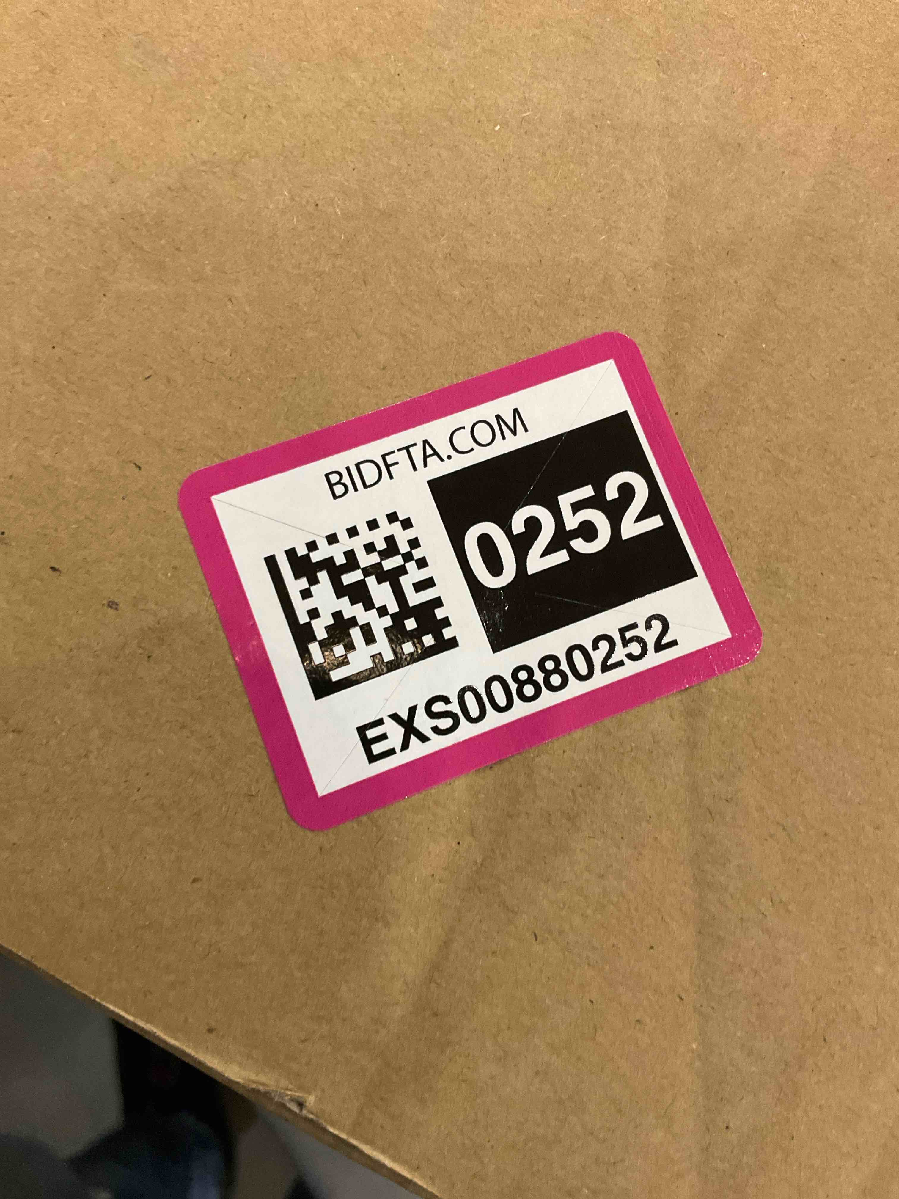 https://s3.amazonaws.com/lotting-images-prod/bidfta/EXS00880252_1701097255137.jpeg