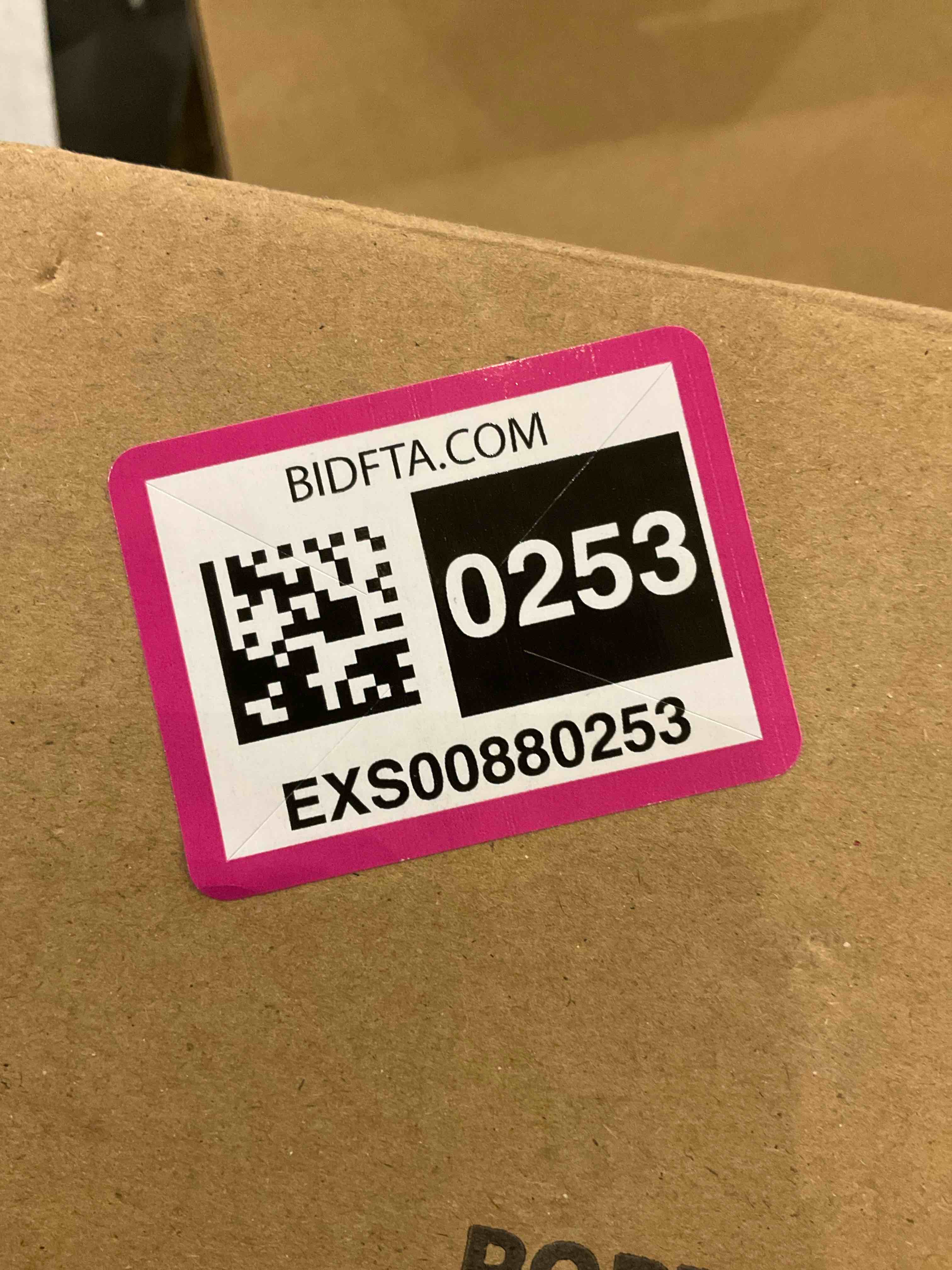 https://s3.amazonaws.com/lotting-images-prod/bidfta/EXS00880253_1701097359524.jpeg