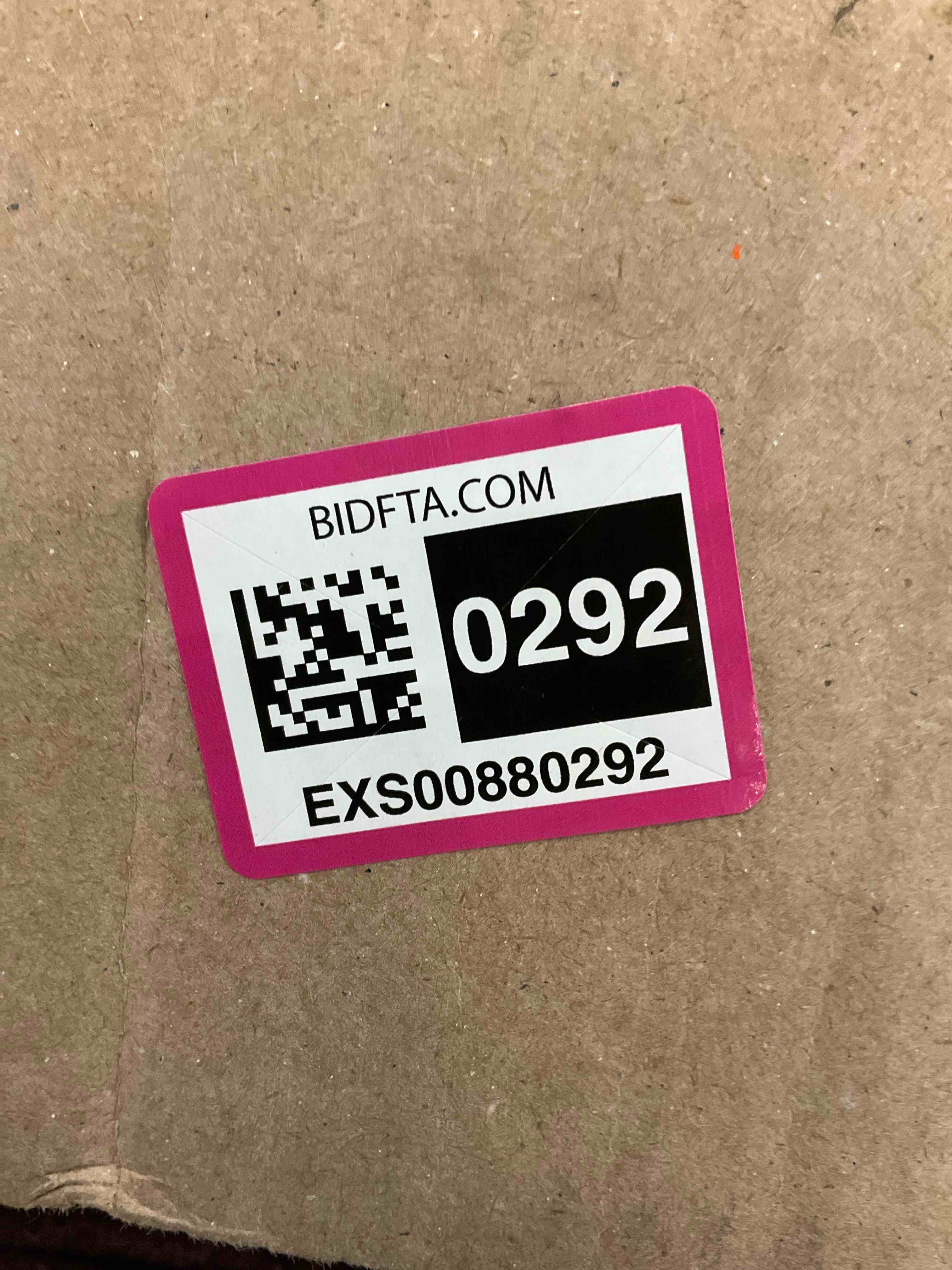 https://s3.amazonaws.com/lotting-images-prod/bidfta/EXS00880292_1701108084875.jpeg