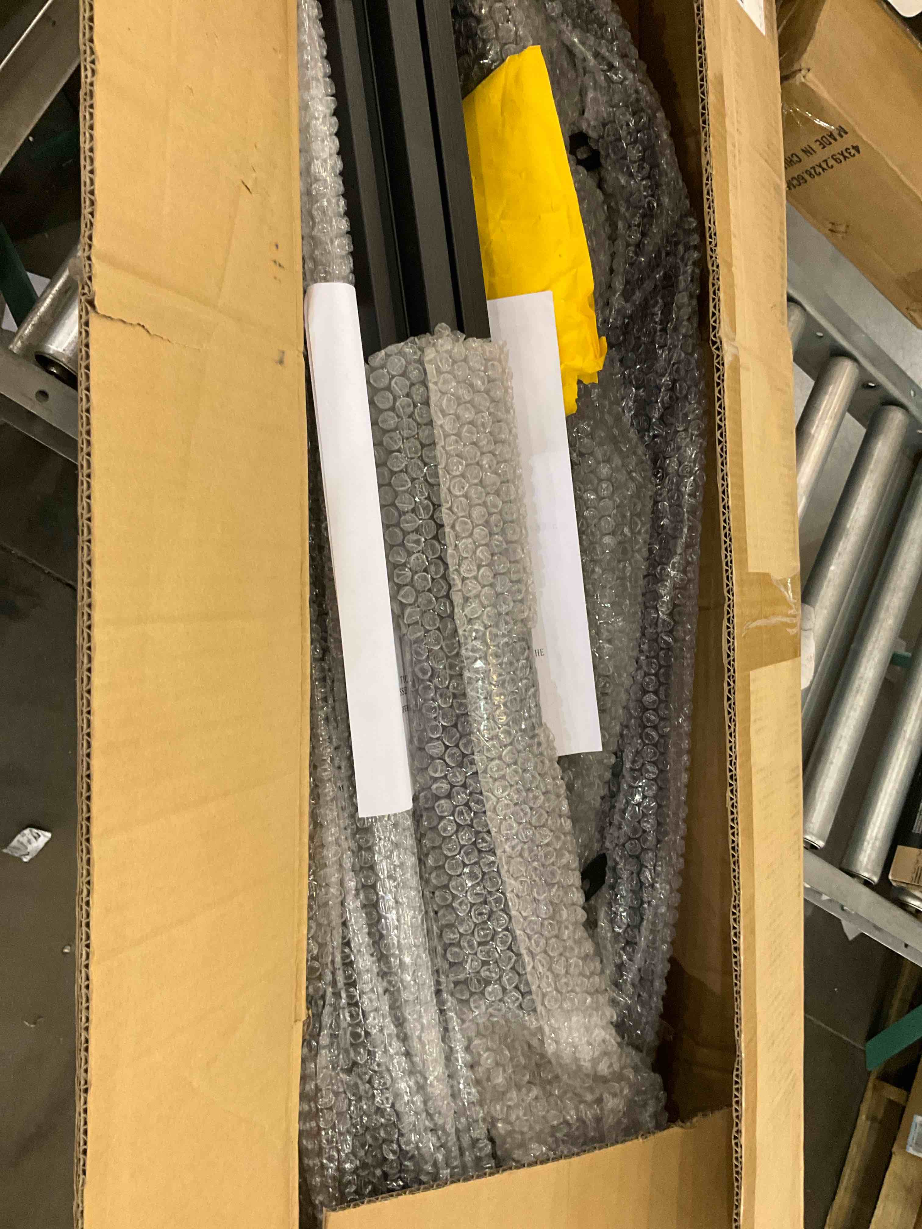 https://s3.amazonaws.com/lotting-images-prod/bidfta/EXS00880304_1701113947080.jpeg