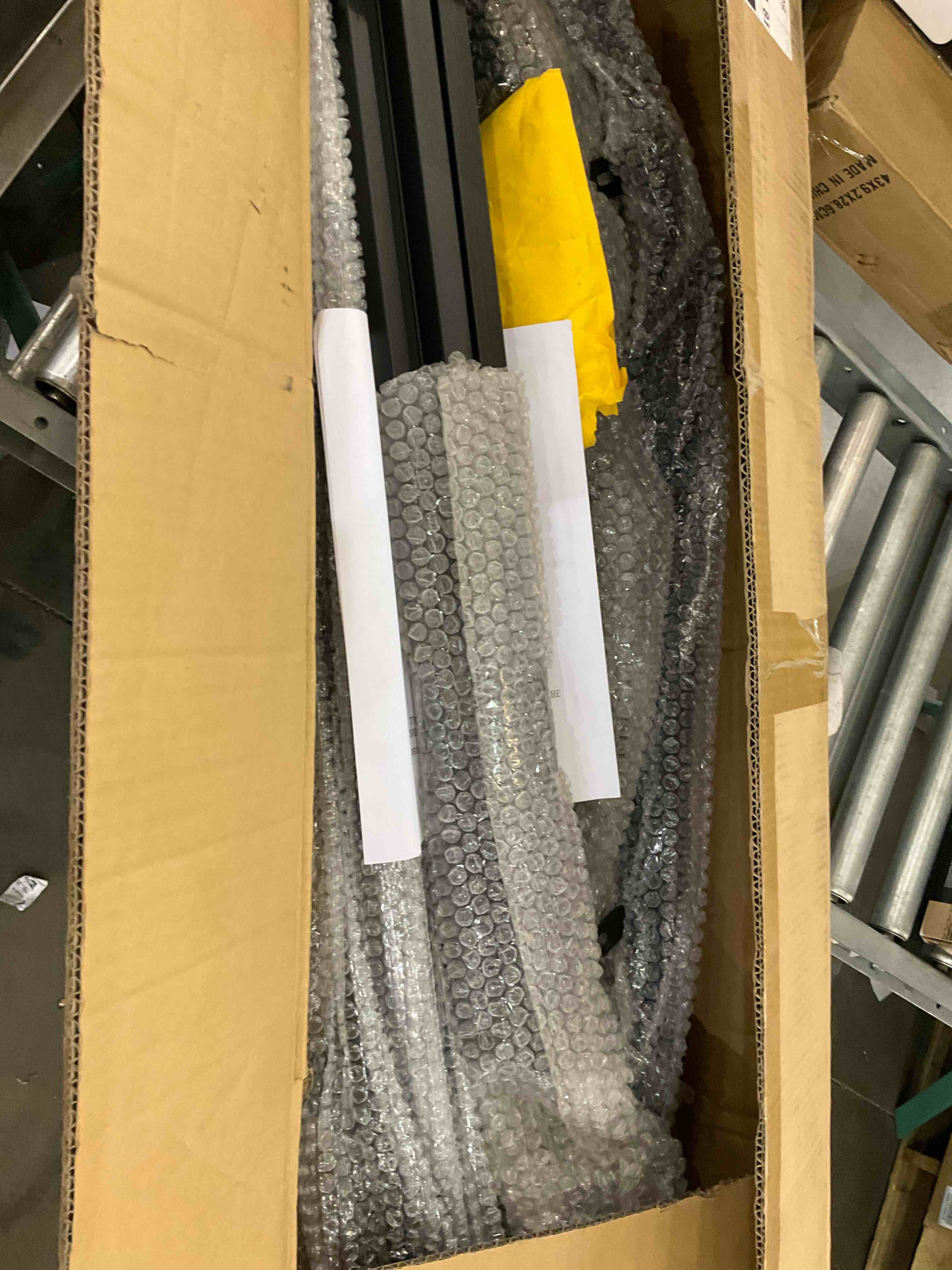 https://s3.amazonaws.com/lotting-images-prod/bidfta/EXS00880304_1701113948133.jpeg