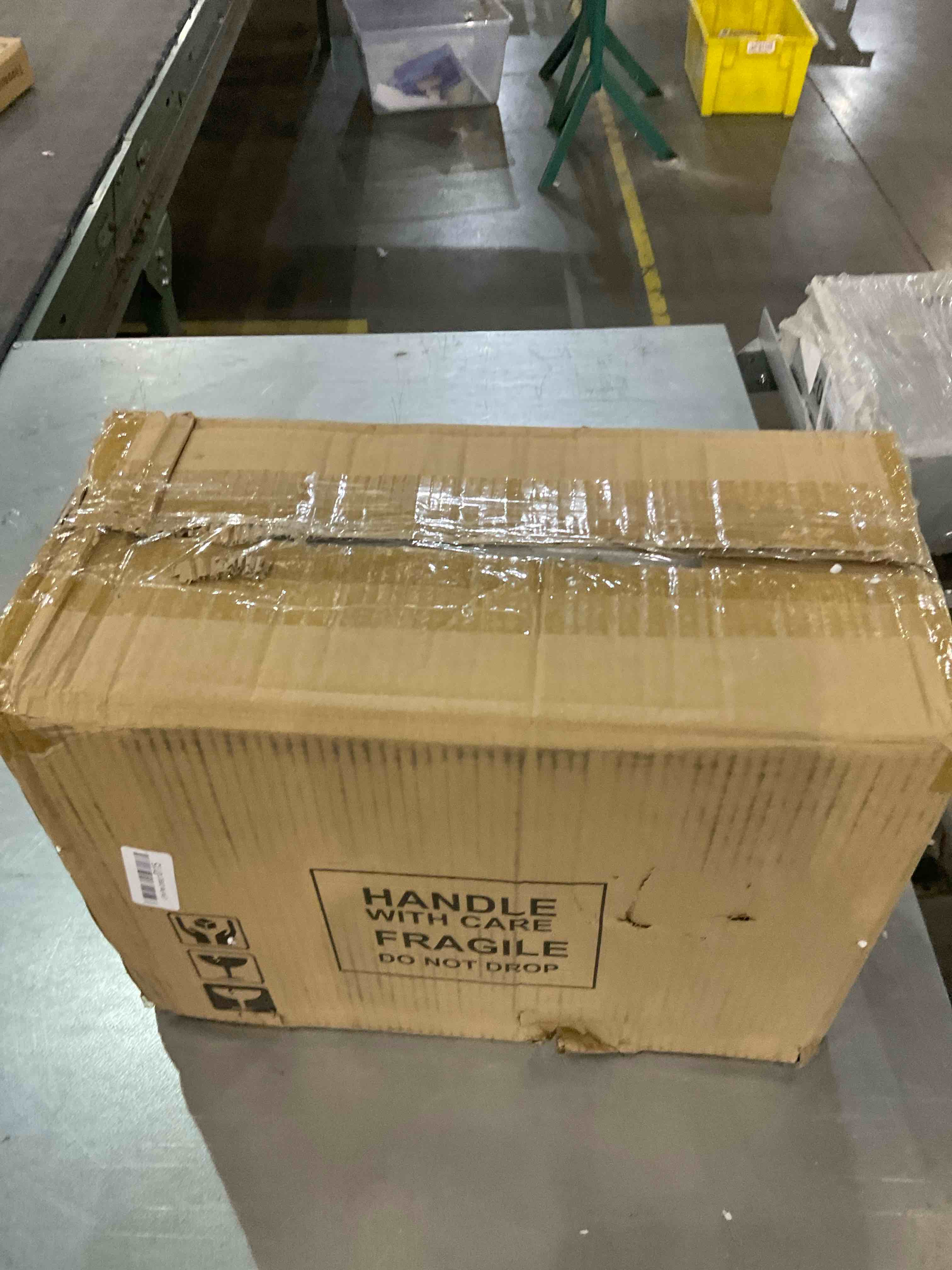 https://s3.amazonaws.com/lotting-images-prod/bidfta/EXS00880531_1700583908586.jpeg