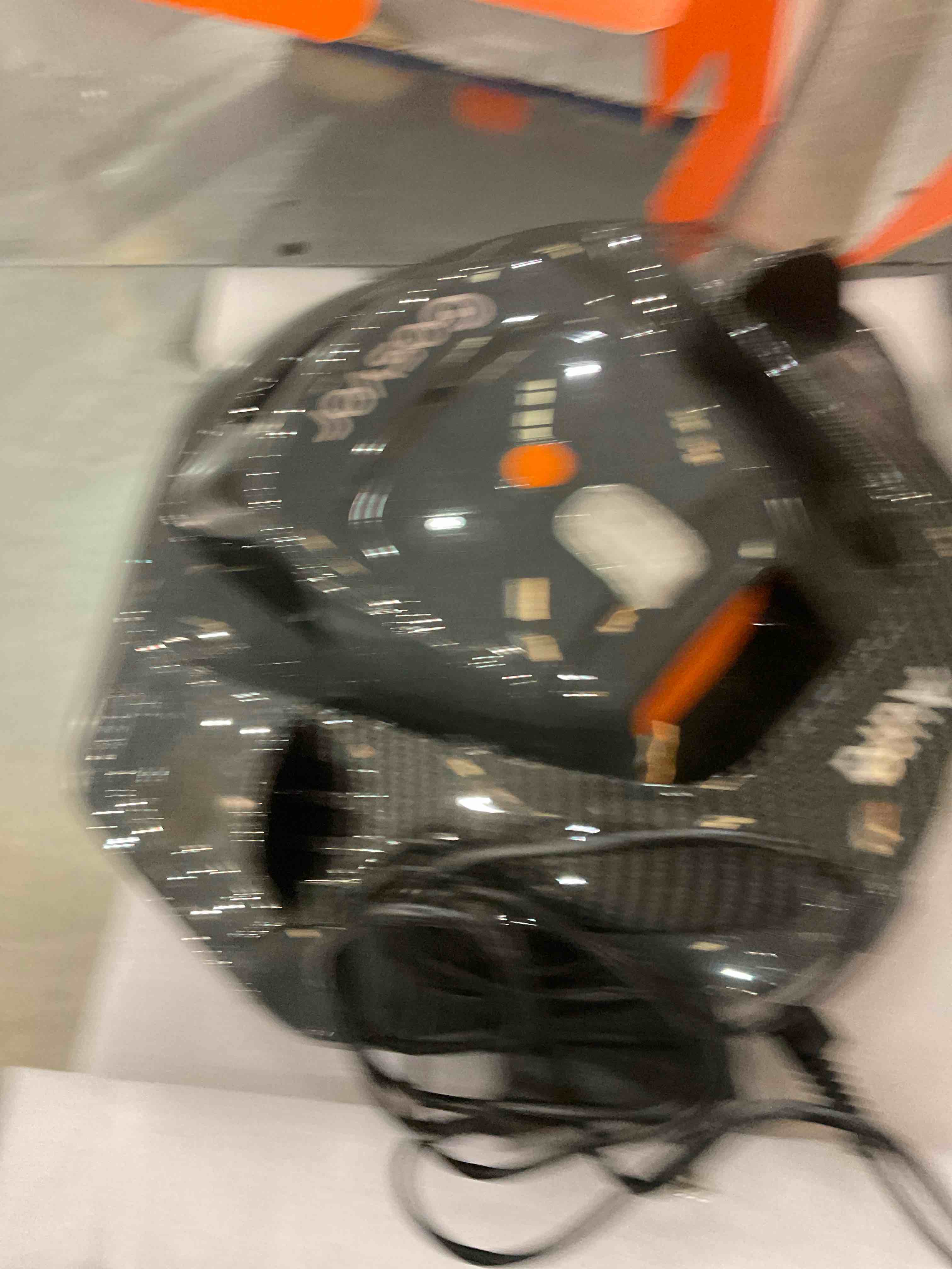 https://s3.amazonaws.com/lotting-images-prod/bidfta/EXS00880809_1701096192062.jpeg