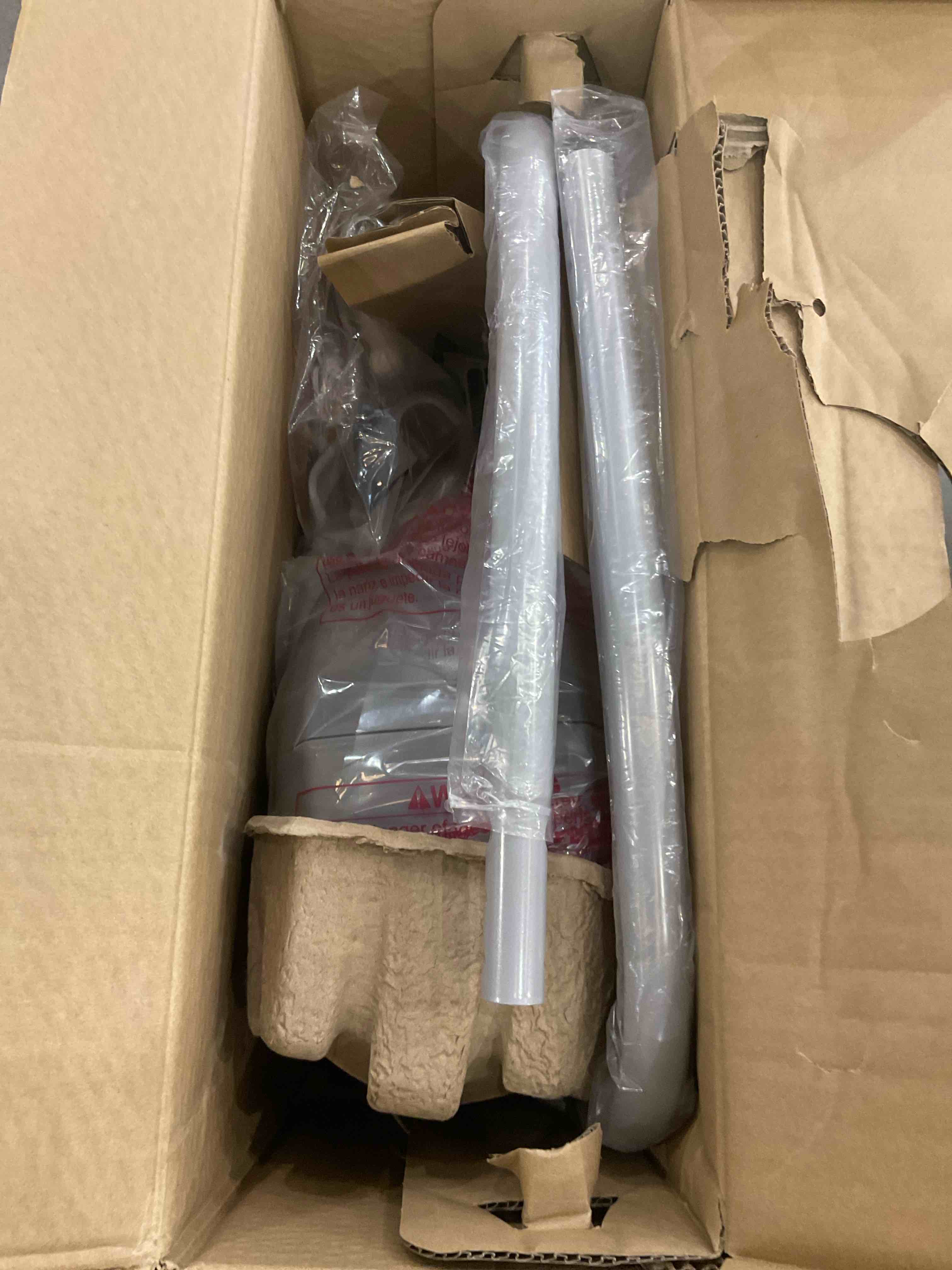 https://s3.amazonaws.com/lotting-images-prod/bidfta/EXS00880896_1701115570257.jpeg