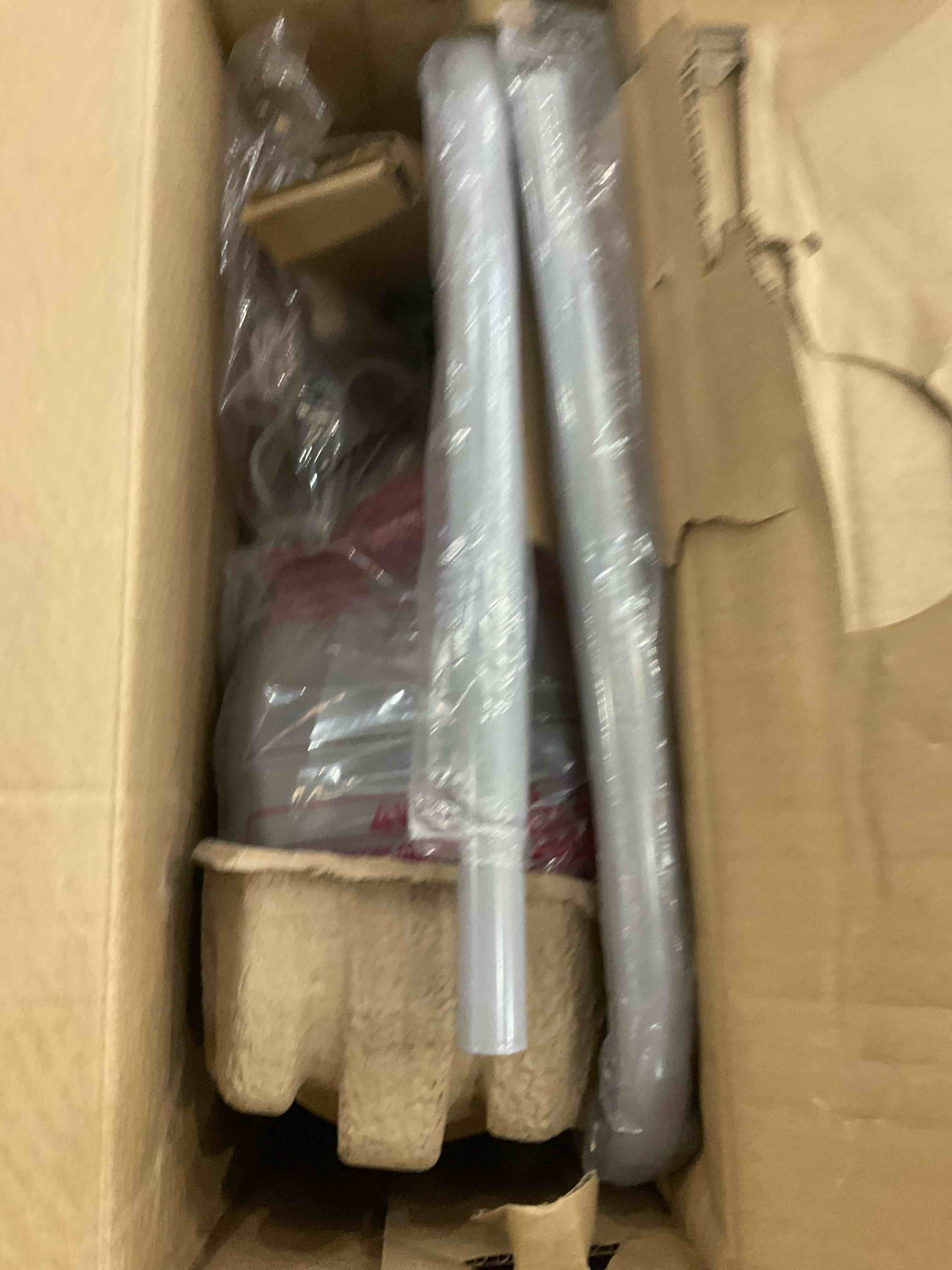 https://s3.amazonaws.com/lotting-images-prod/bidfta/EXS00880896_1701115571663.jpeg