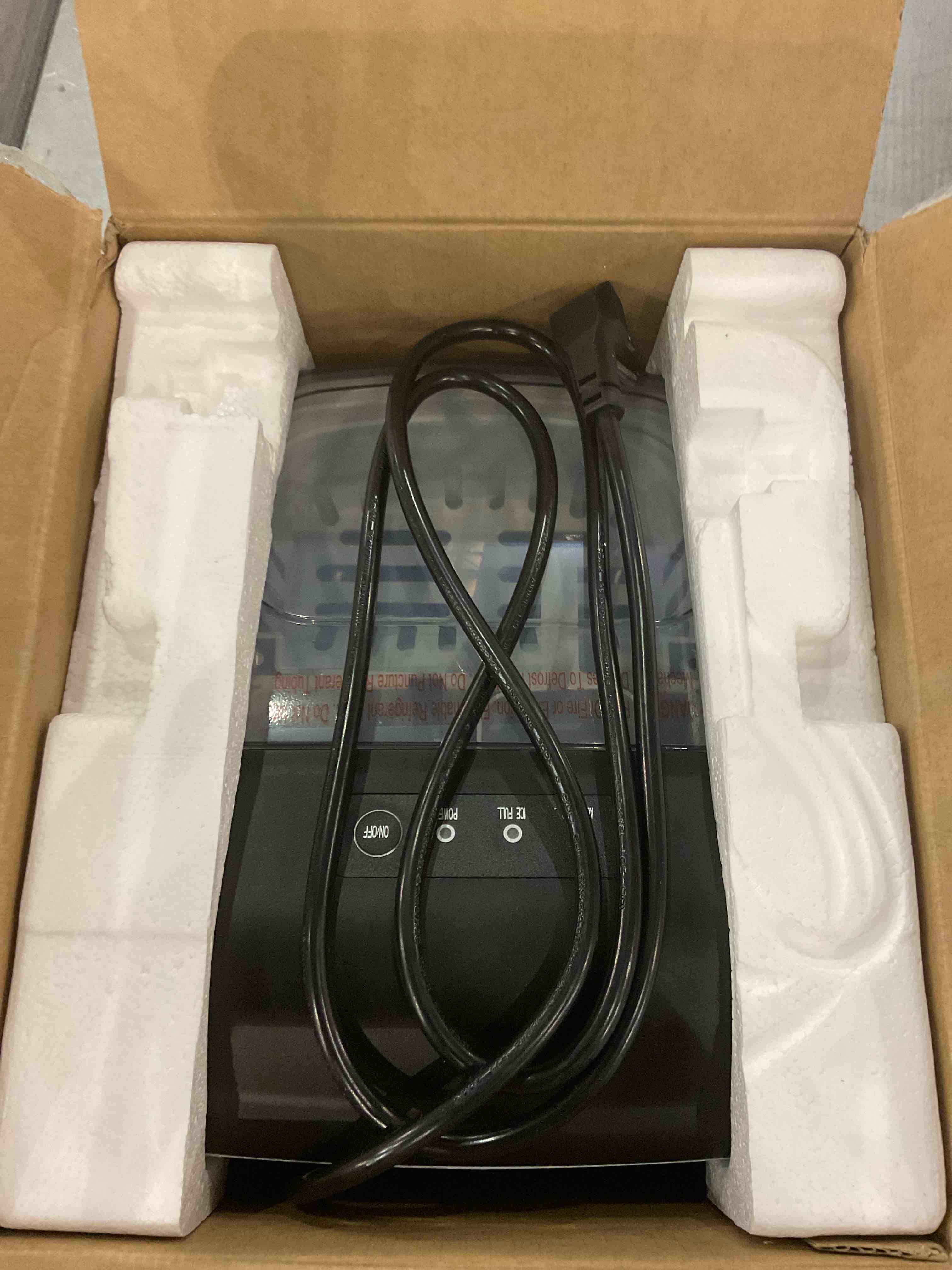 https://s3.amazonaws.com/lotting-images-prod/bidfta/EXS00880920_1701177288334.jpeg