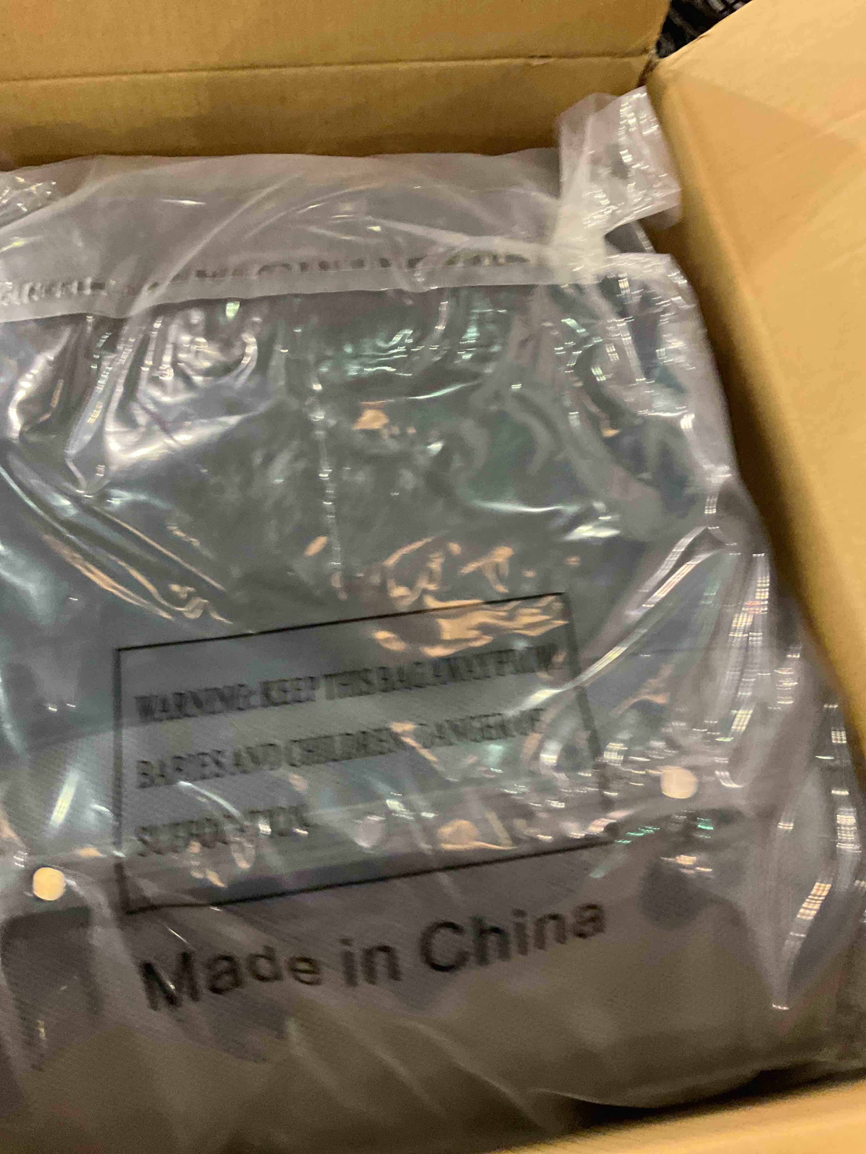 https://s3.amazonaws.com/lotting-images-prod/bidfta/EXS00881286_1700589351412.jpeg
