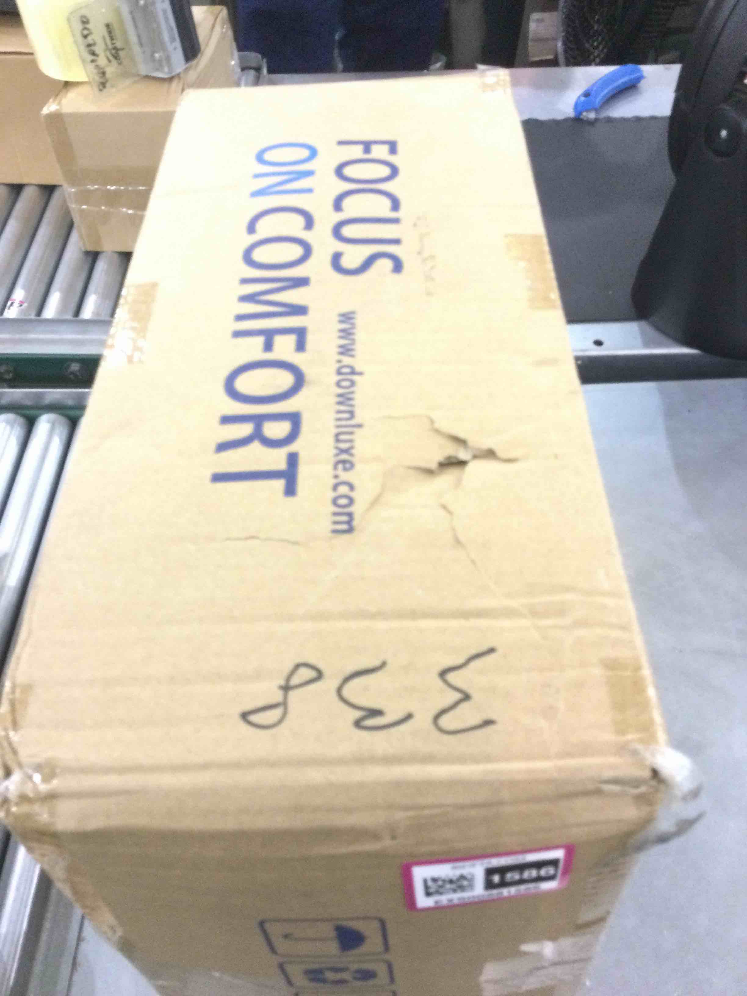 https://s3.amazonaws.com/lotting-images-prod/bidfta/EXS00881586_1700503132118.jpeg