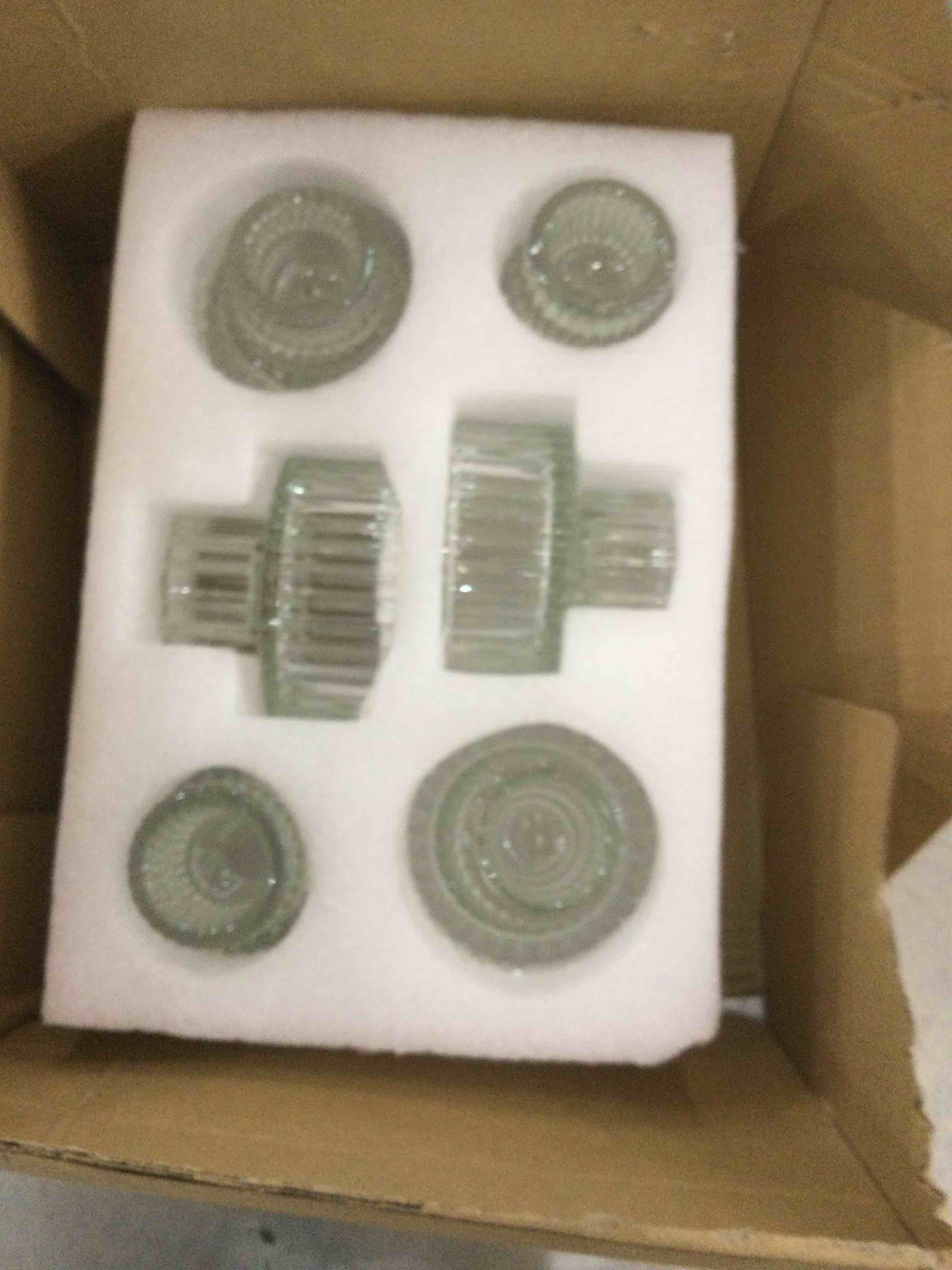https://s3.amazonaws.com/lotting-images-prod/bidfta/EXS00881929_1701106689202.jpeg