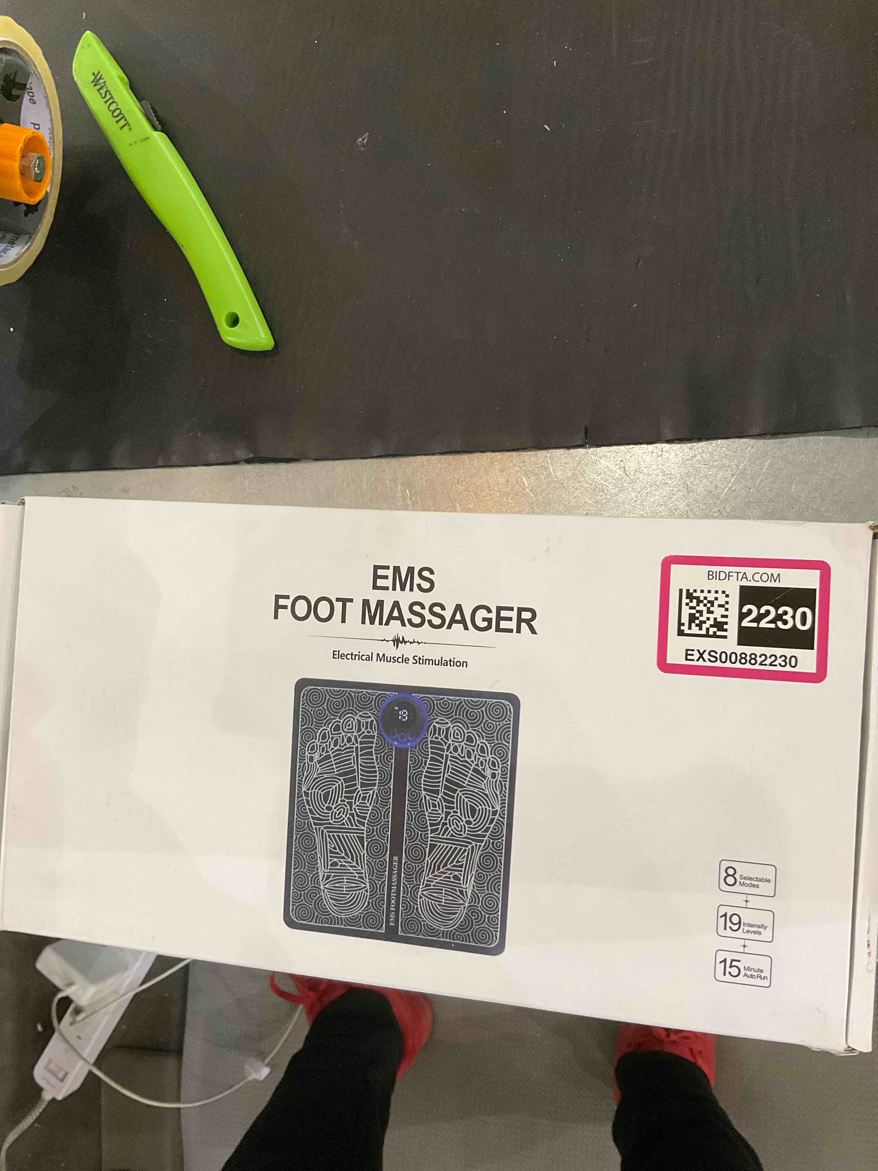 https://s3.amazonaws.com/lotting-images-prod/bidfta/EXS00882230_1702406908057.jpeg