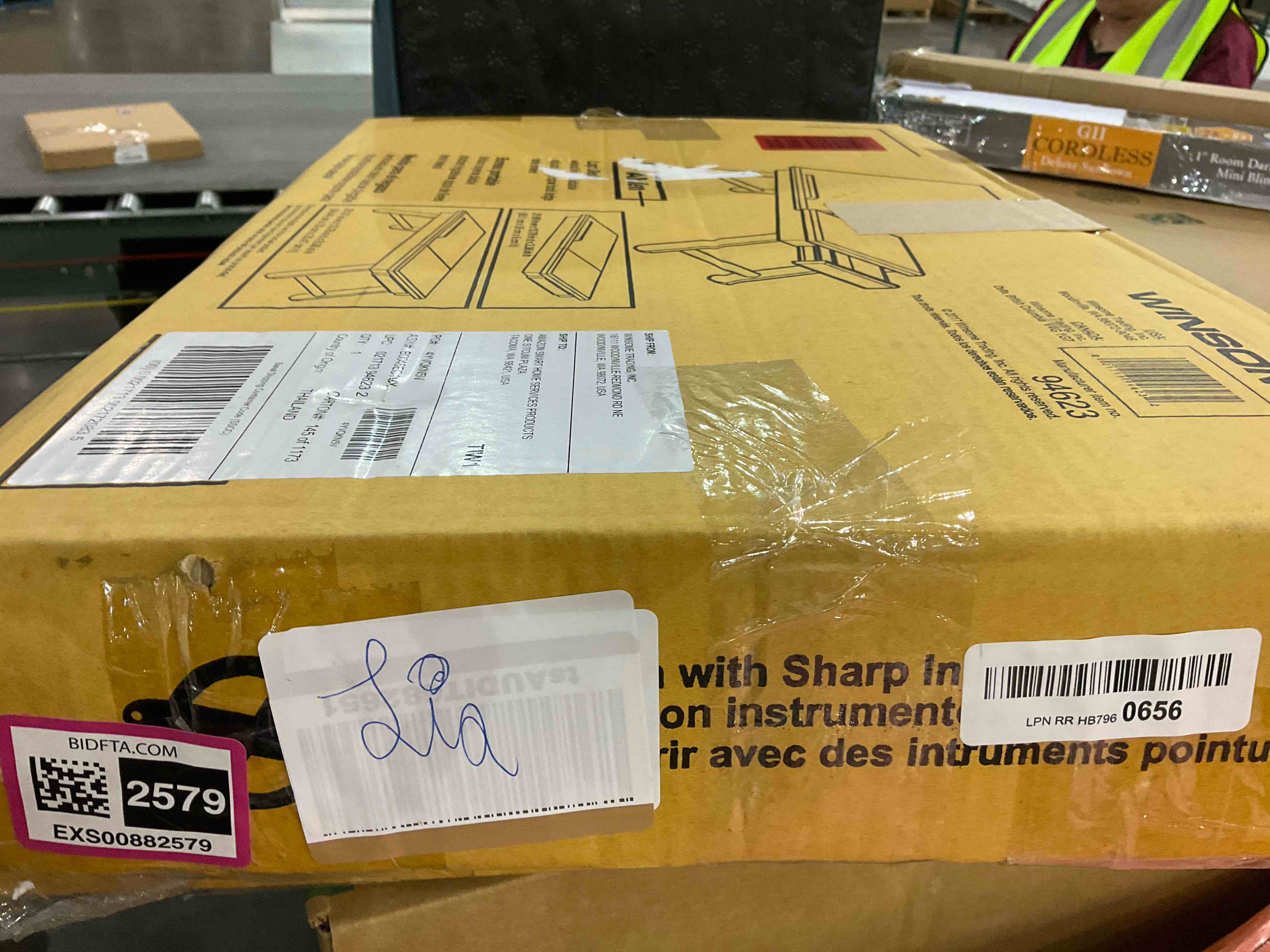 https://s3.amazonaws.com/lotting-images-prod/bidfta/EXS00882579_1701867004528.jpeg