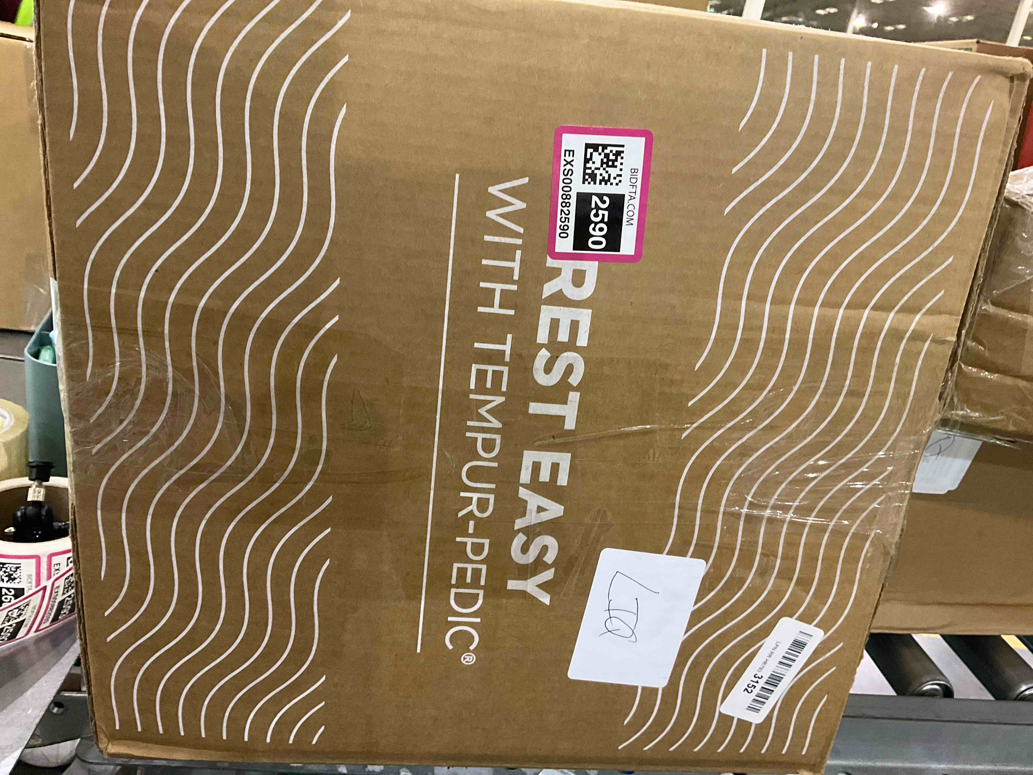 https://s3.amazonaws.com/lotting-images-prod/bidfta/EXS00882590_1701868692512.jpeg