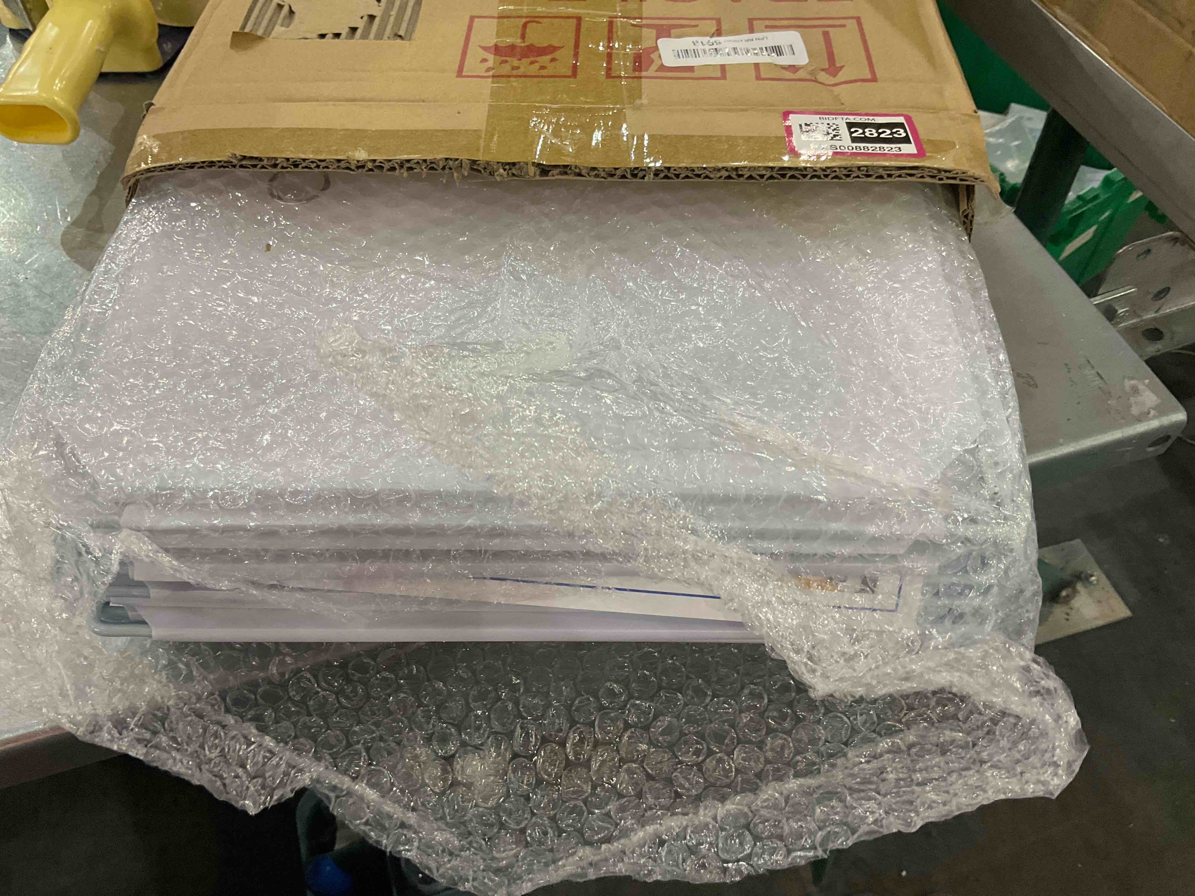 https://s3.amazonaws.com/lotting-images-prod/bidfta/EXS00882823_1702042080451.jpeg