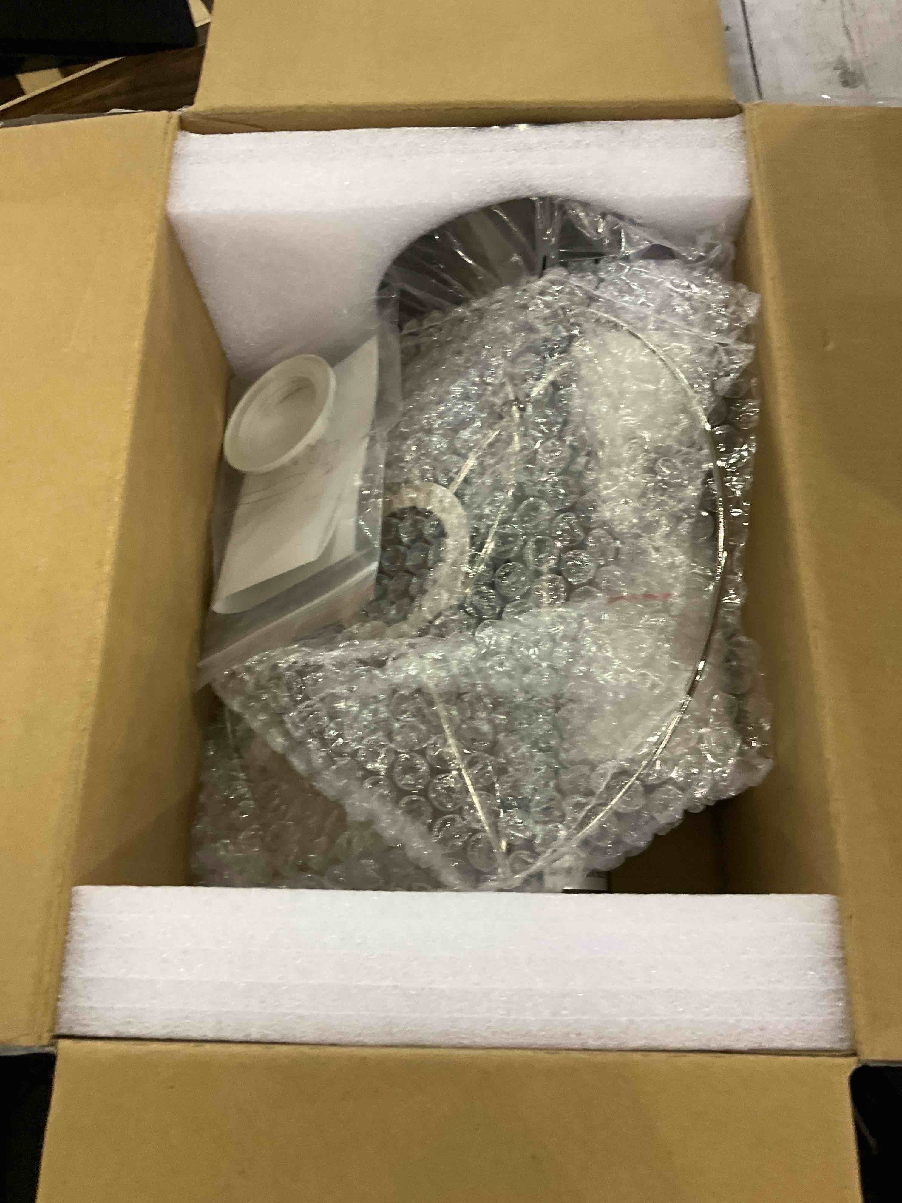 https://s3.amazonaws.com/lotting-images-prod/bidfta/EXS00883142_1704716631189.jpeg