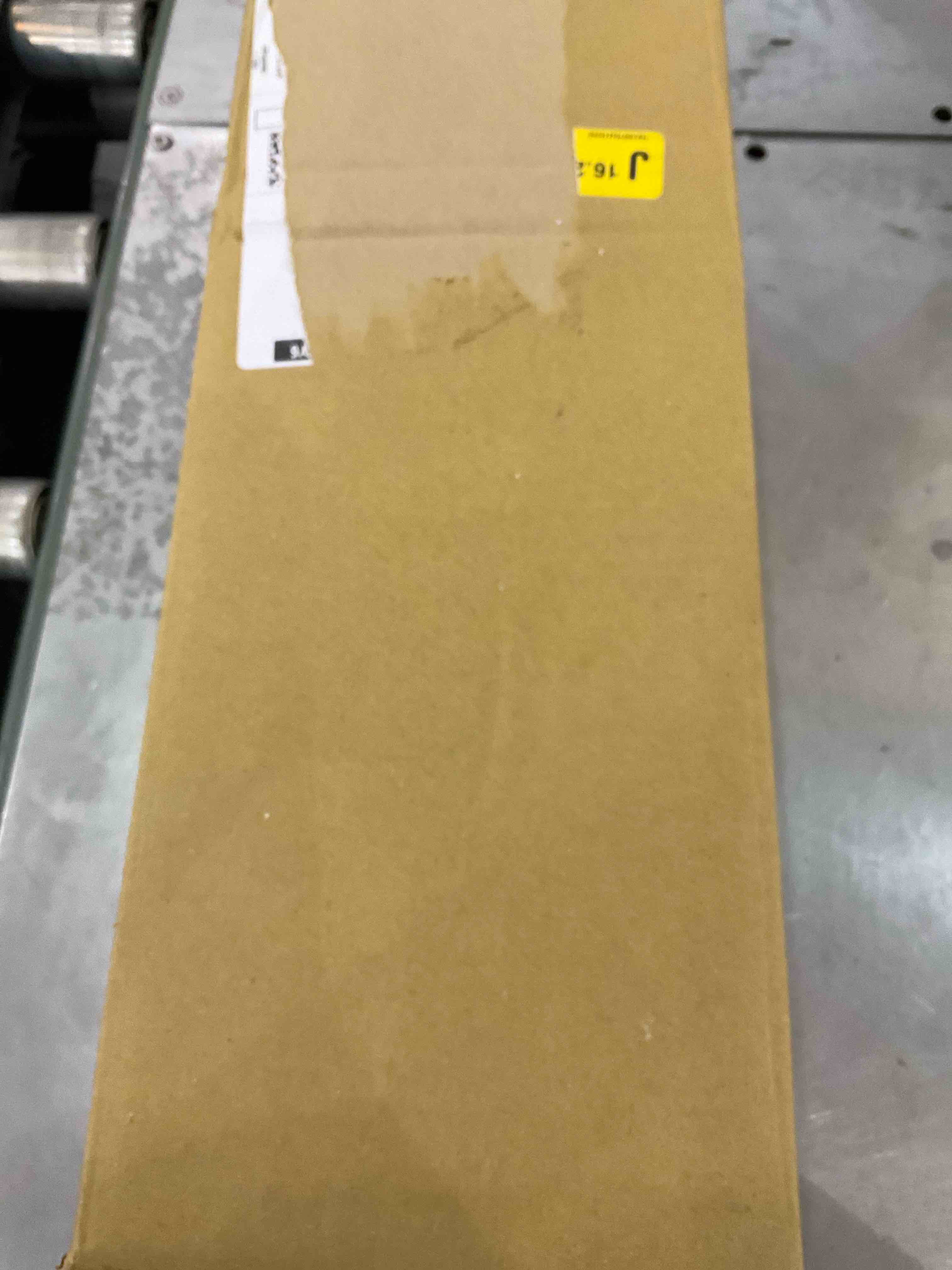 https://s3.amazonaws.com/lotting-images-prod/bidfta/EXS00884741_1701805119679.jpeg