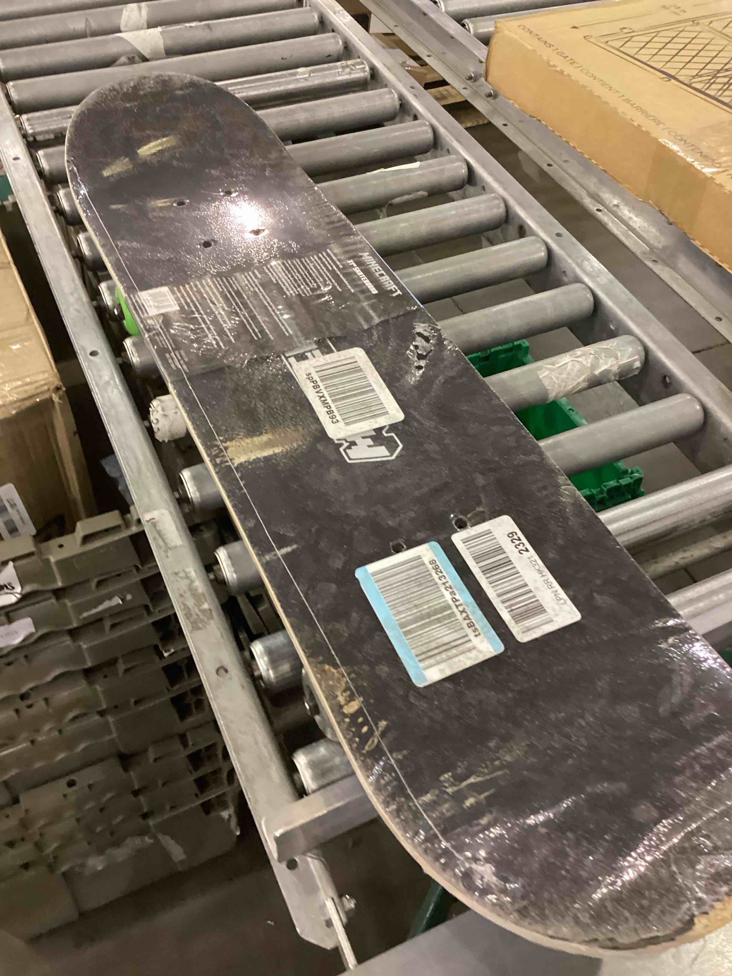 https://s3.amazonaws.com/lotting-images-prod/bidfta/EXS00885021_1700589779668.jpeg