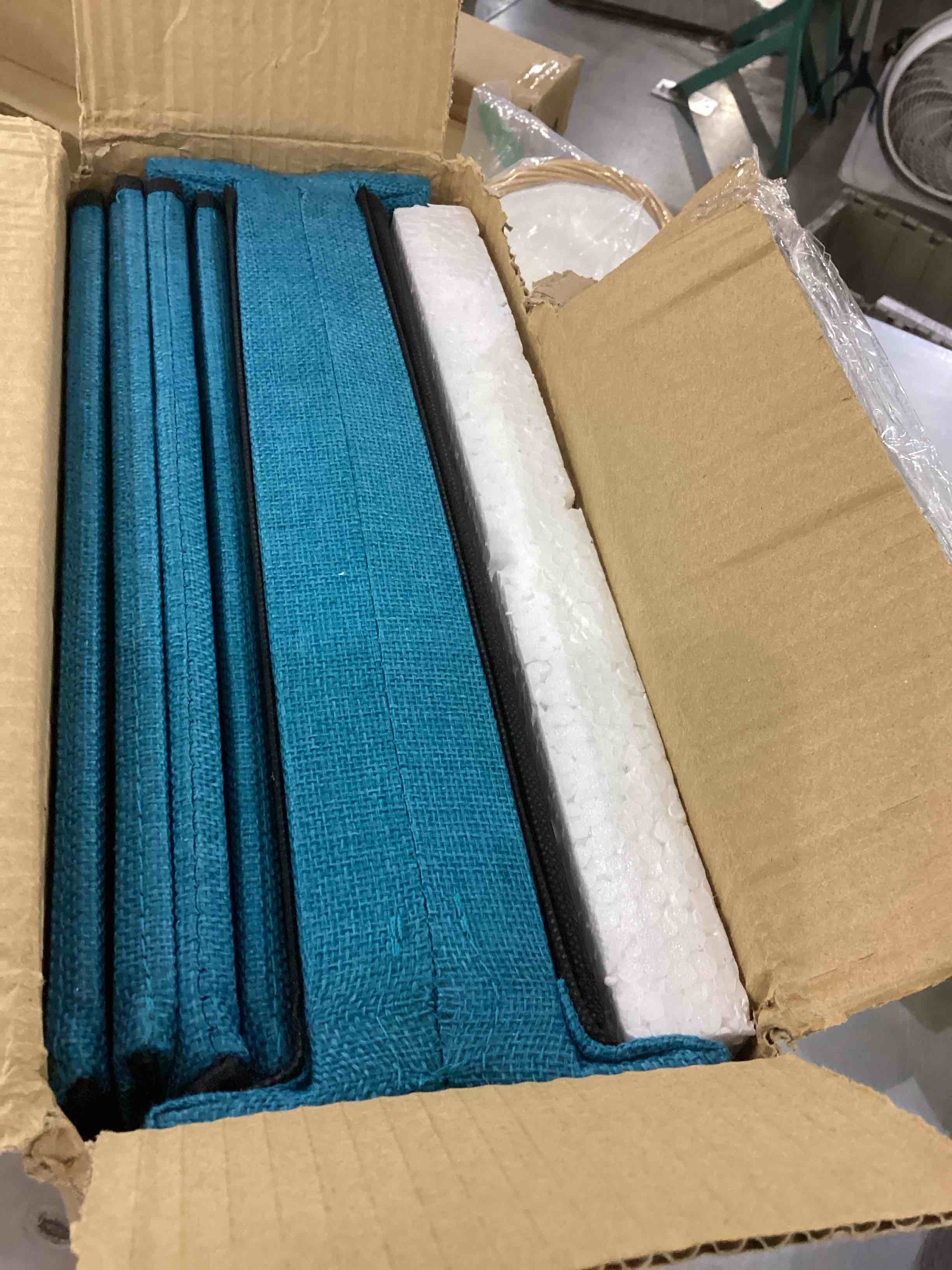 https://s3.amazonaws.com/lotting-images-prod/bidfta/EXS00885065_1700658000948.jpeg