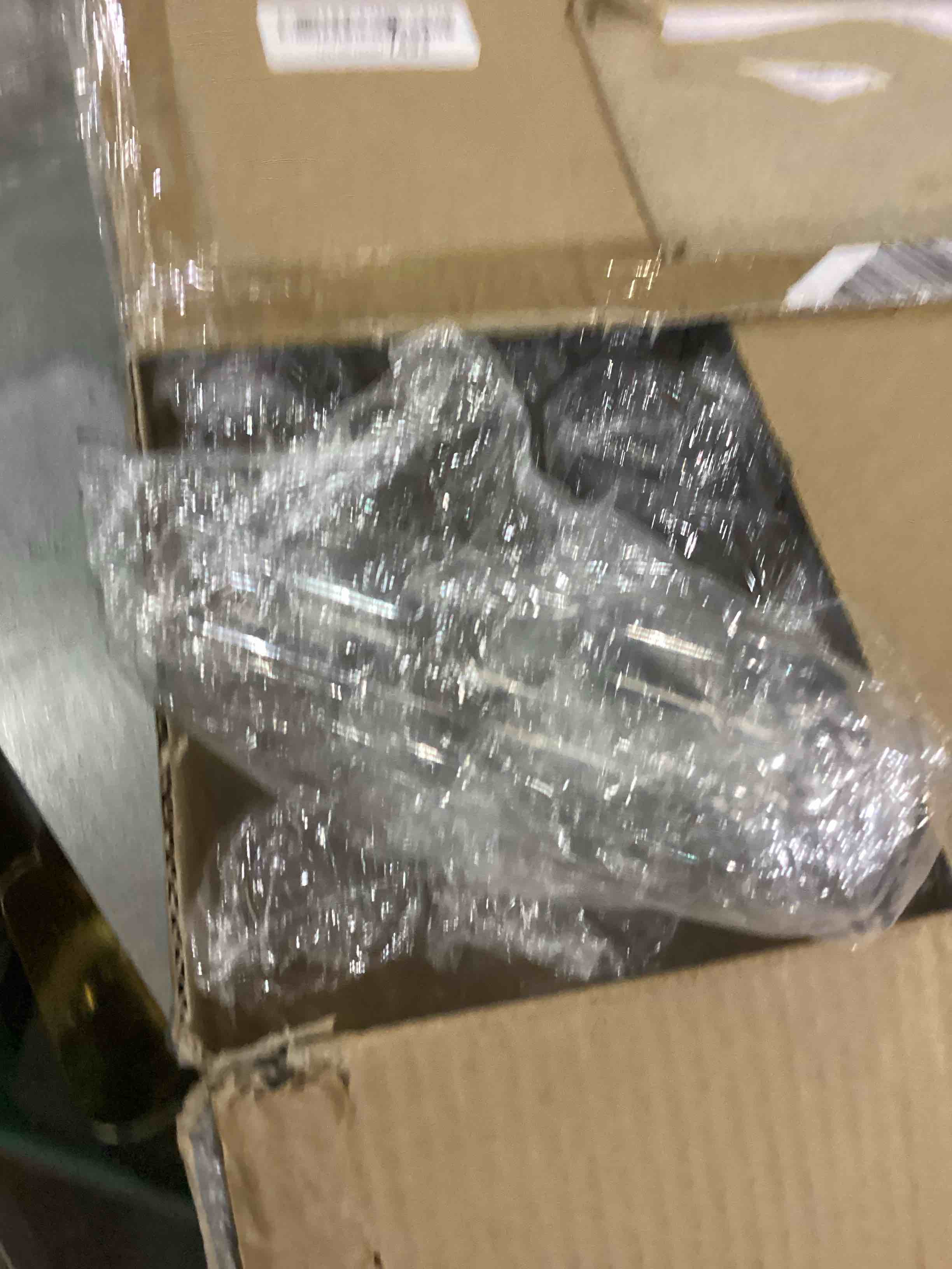 https://s3.amazonaws.com/lotting-images-prod/bidfta/EXS00885130_1700669033087.jpeg
