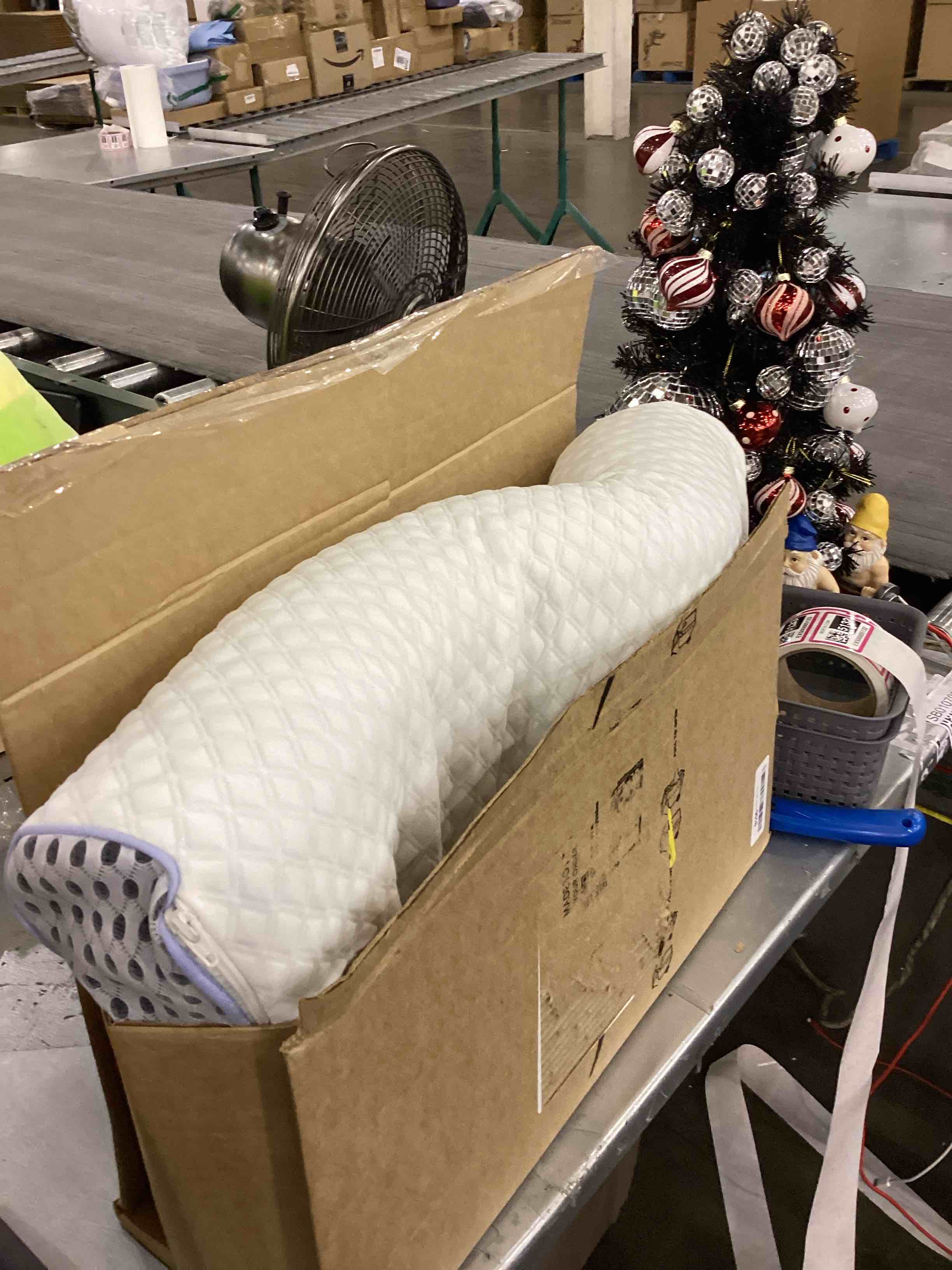 https://s3.amazonaws.com/lotting-images-prod/bidfta/EXS00885132_1700669294394.jpeg