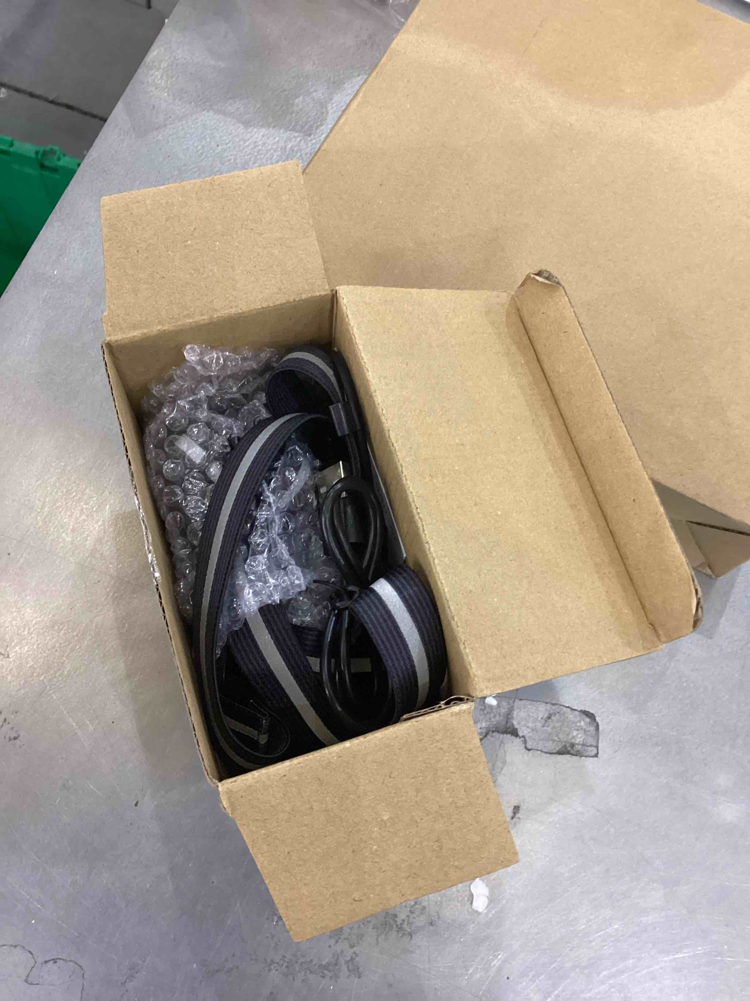 https://s3.amazonaws.com/lotting-images-prod/bidfta/EXS00885137_1700670029108.jpeg