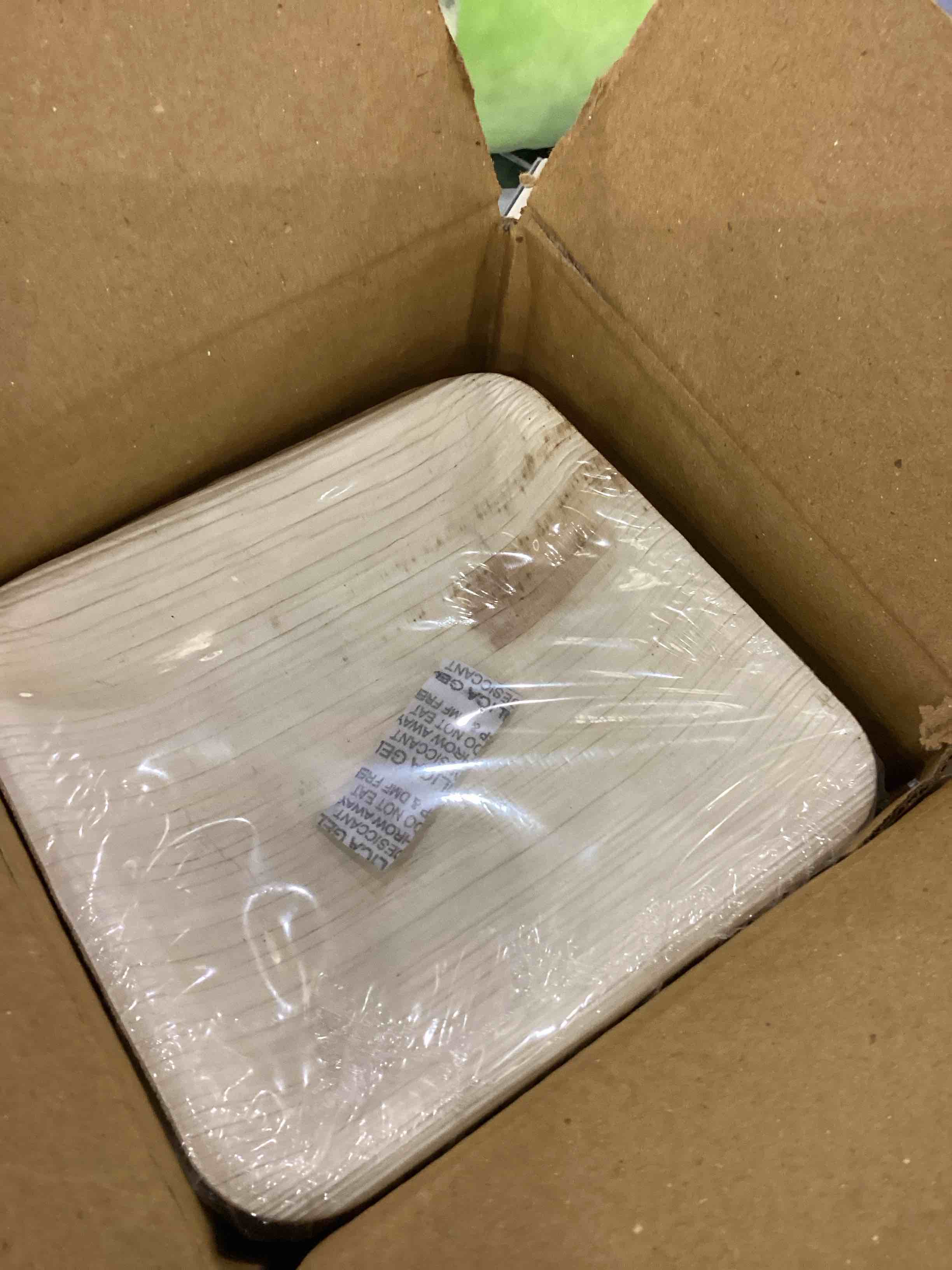 https://s3.amazonaws.com/lotting-images-prod/bidfta/EXS00885182_1700678919889.jpeg