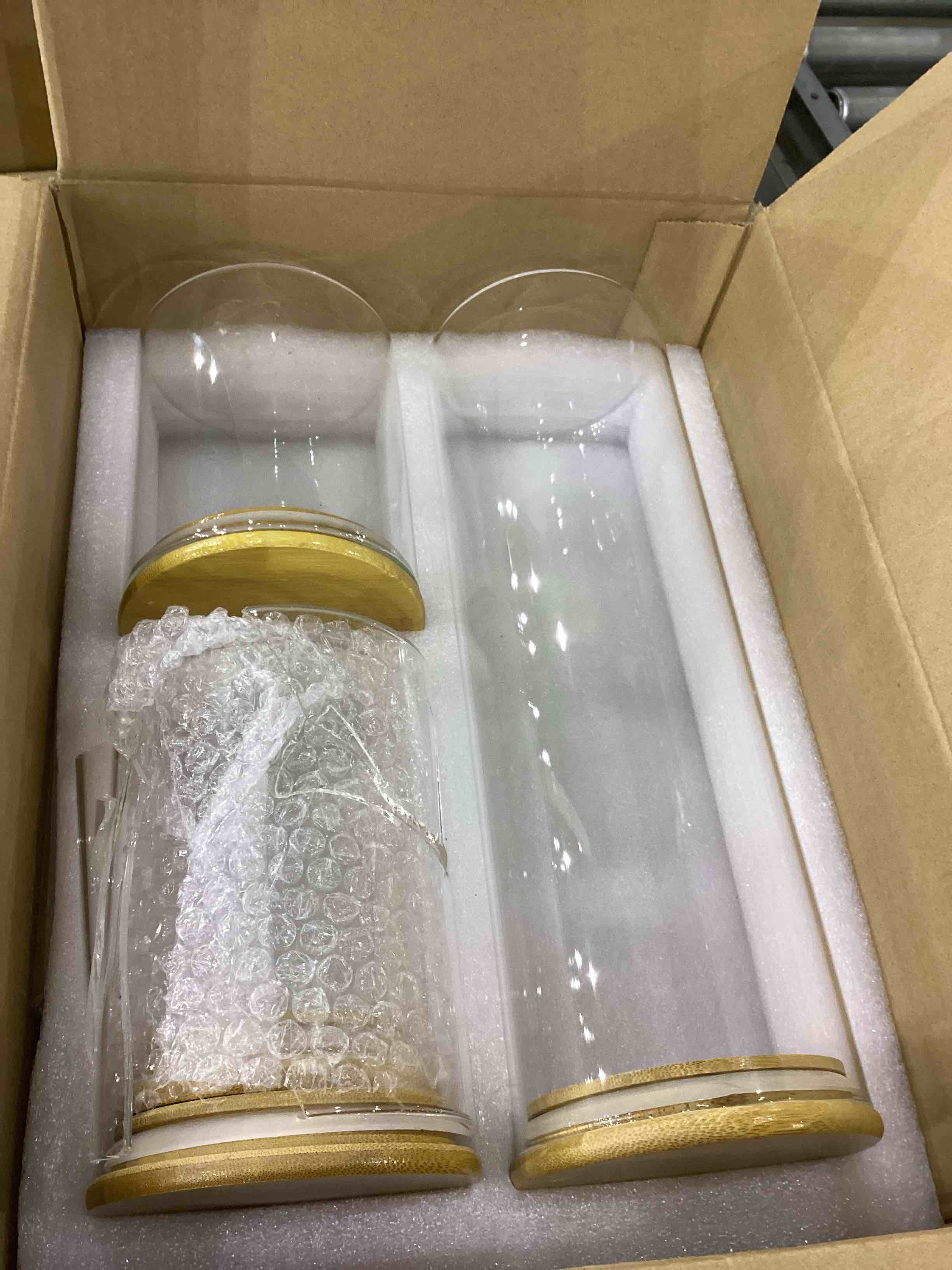 https://s3.amazonaws.com/lotting-images-prod/bidfta/EXS00885206_1701087566471.jpeg