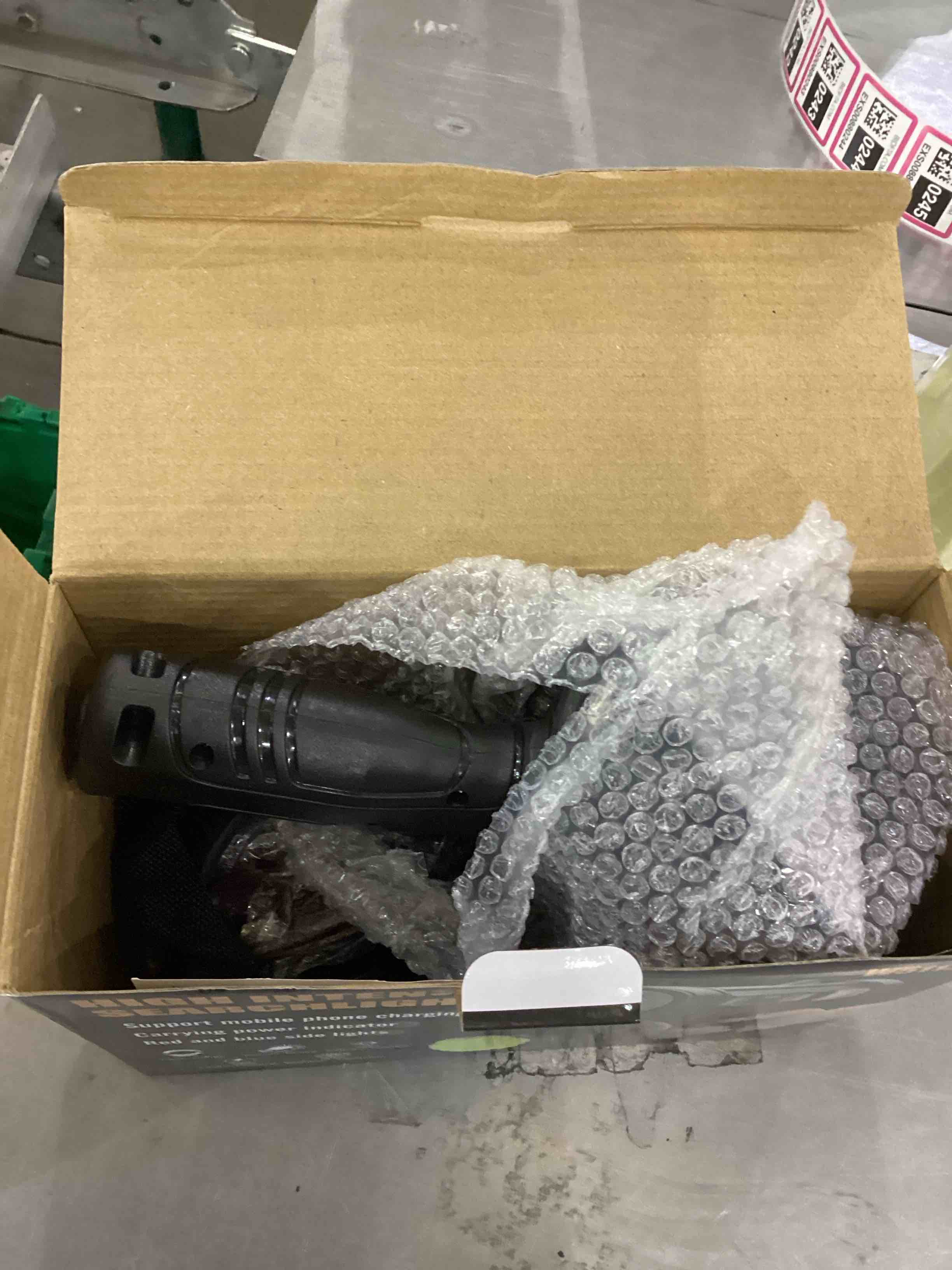 https://s3.amazonaws.com/lotting-images-prod/bidfta/EXS00885242_1701093165492.jpeg