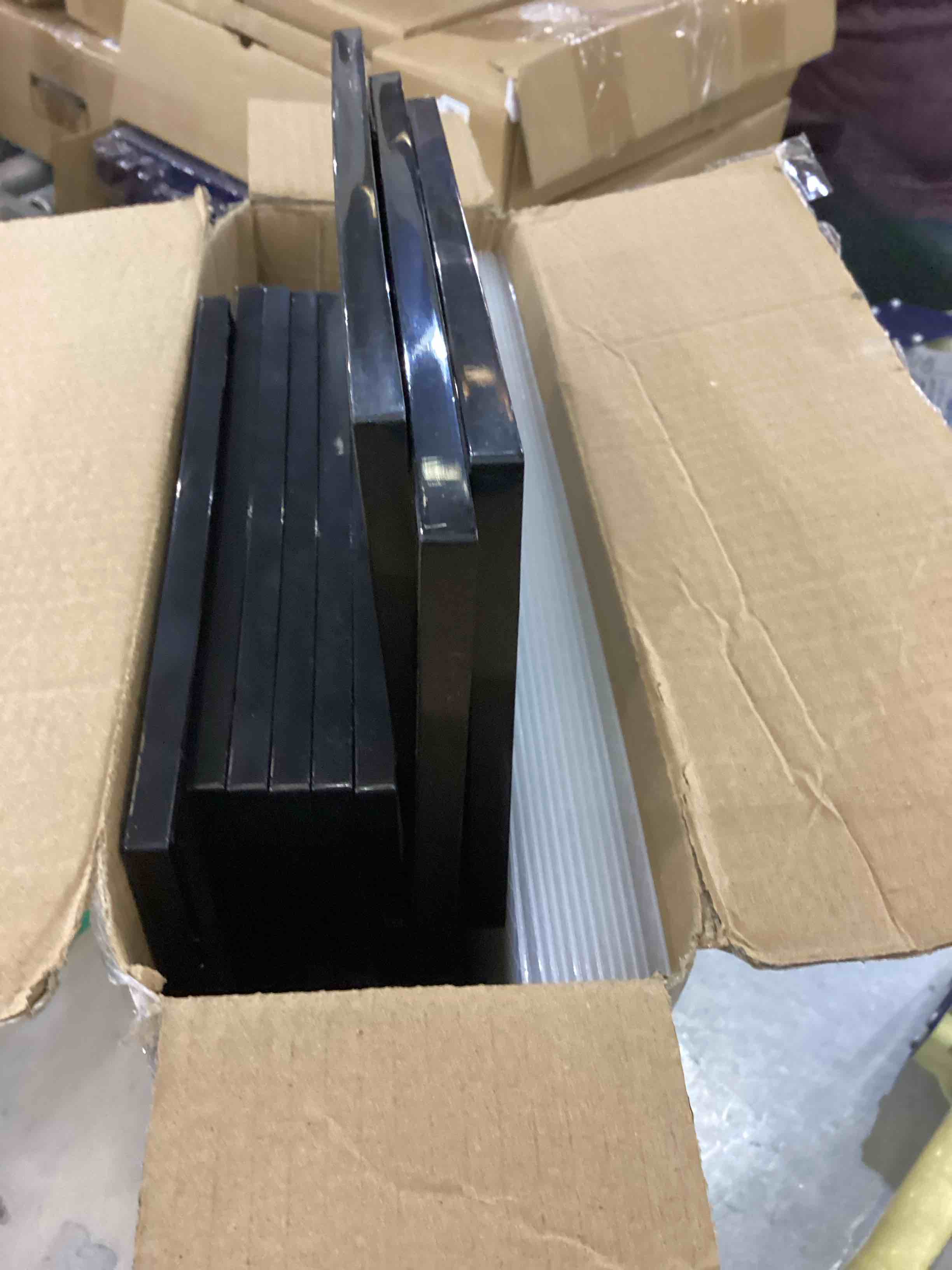 https://s3.amazonaws.com/lotting-images-prod/bidfta/EXS00885255_1701096944949.jpeg