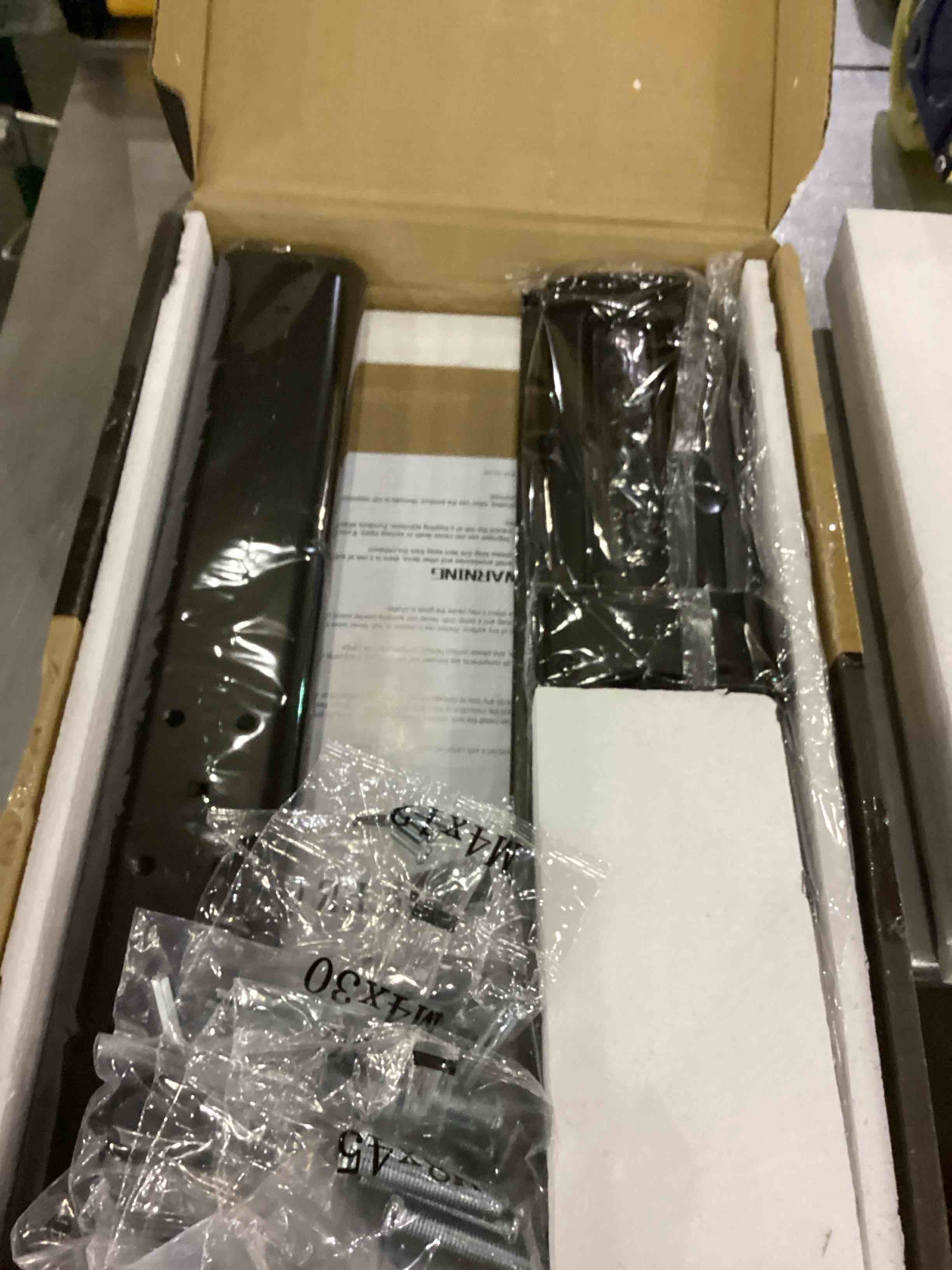 https://s3.amazonaws.com/lotting-images-prod/bidfta/EXS00885791_1701434053924.jpeg