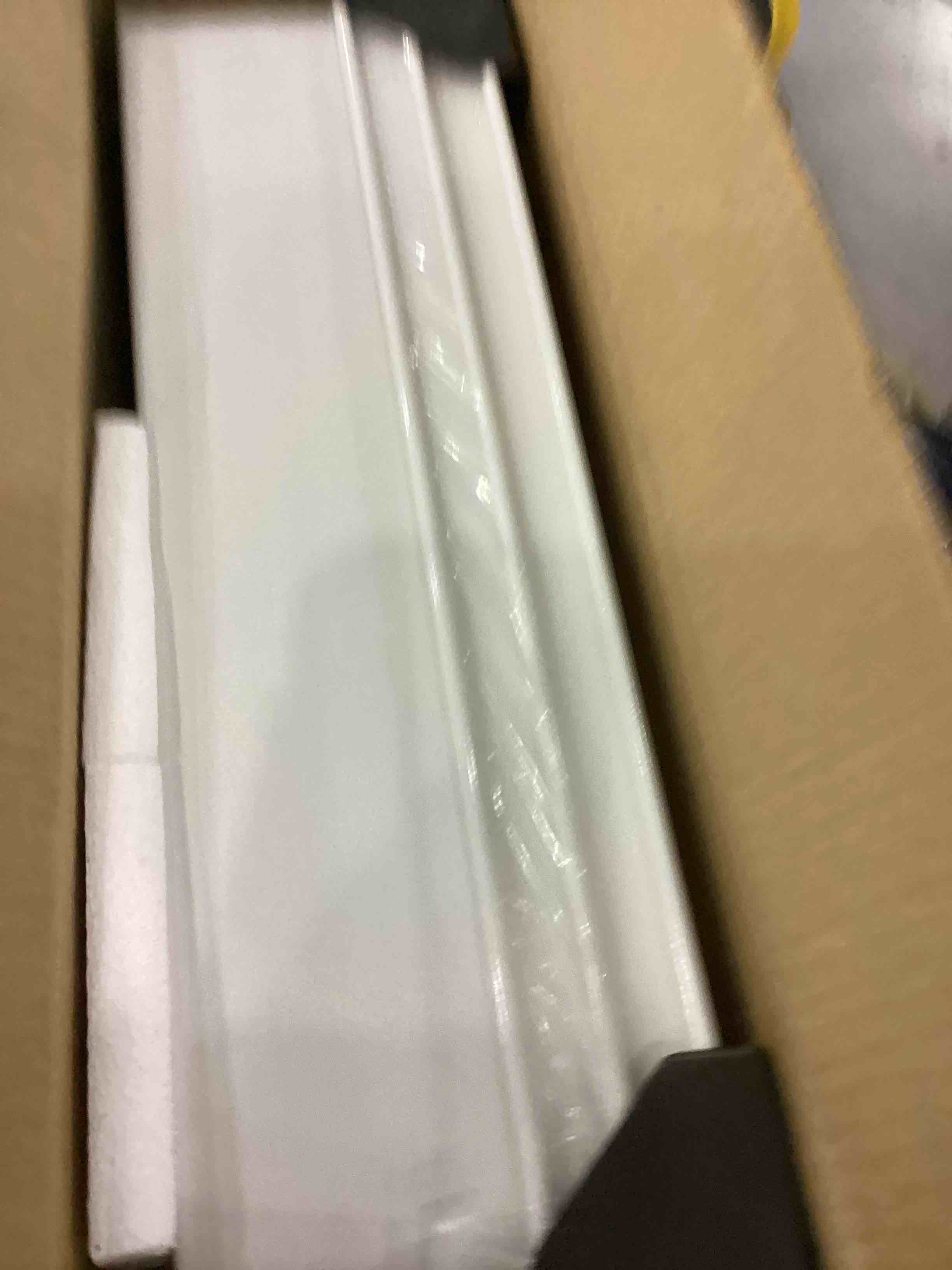 https://s3.amazonaws.com/lotting-images-prod/bidfta/EXS00885800_1701434956387.jpeg