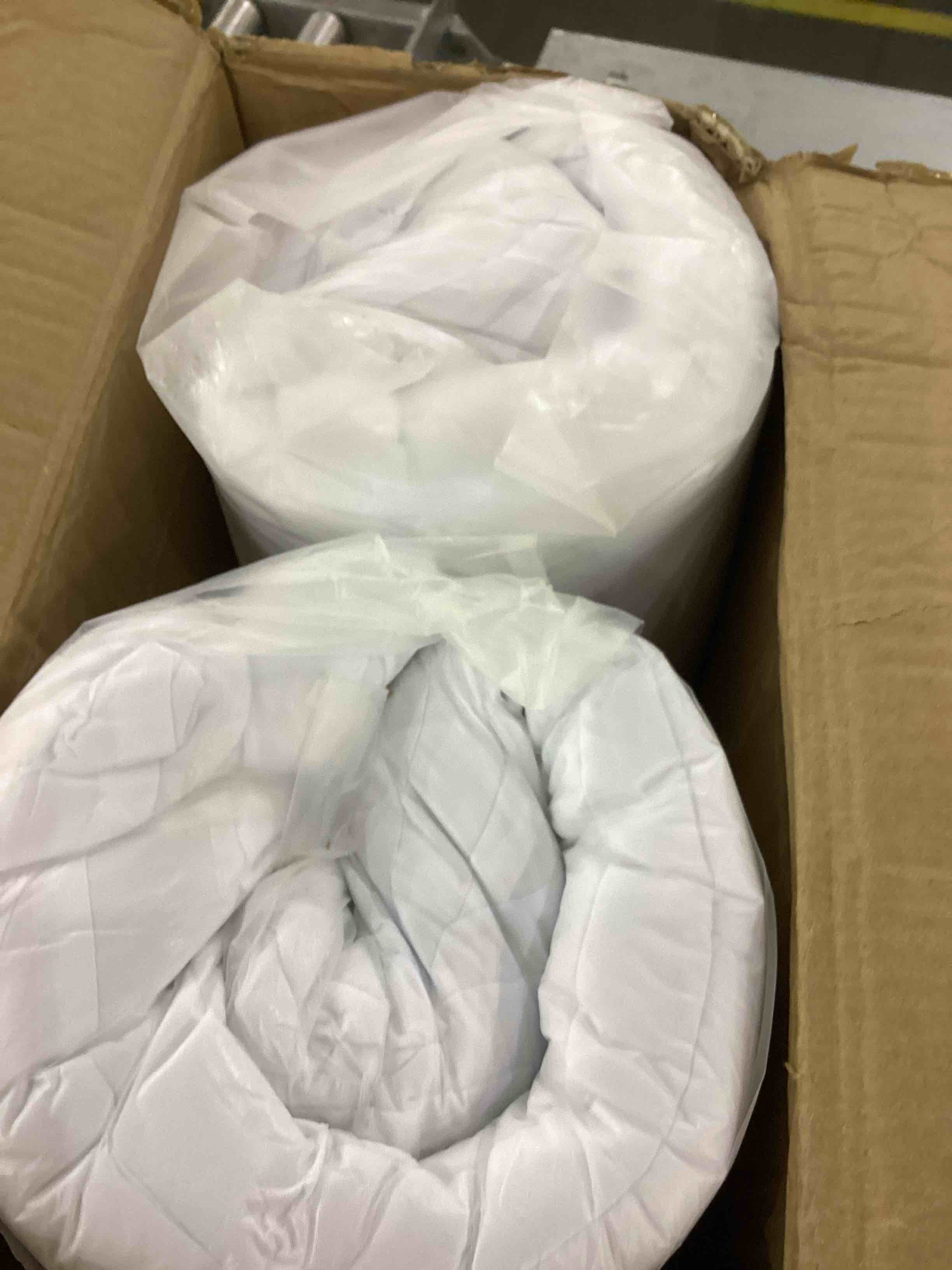 https://s3.amazonaws.com/lotting-images-prod/bidfta/EXS00885981_1701696961833.jpeg