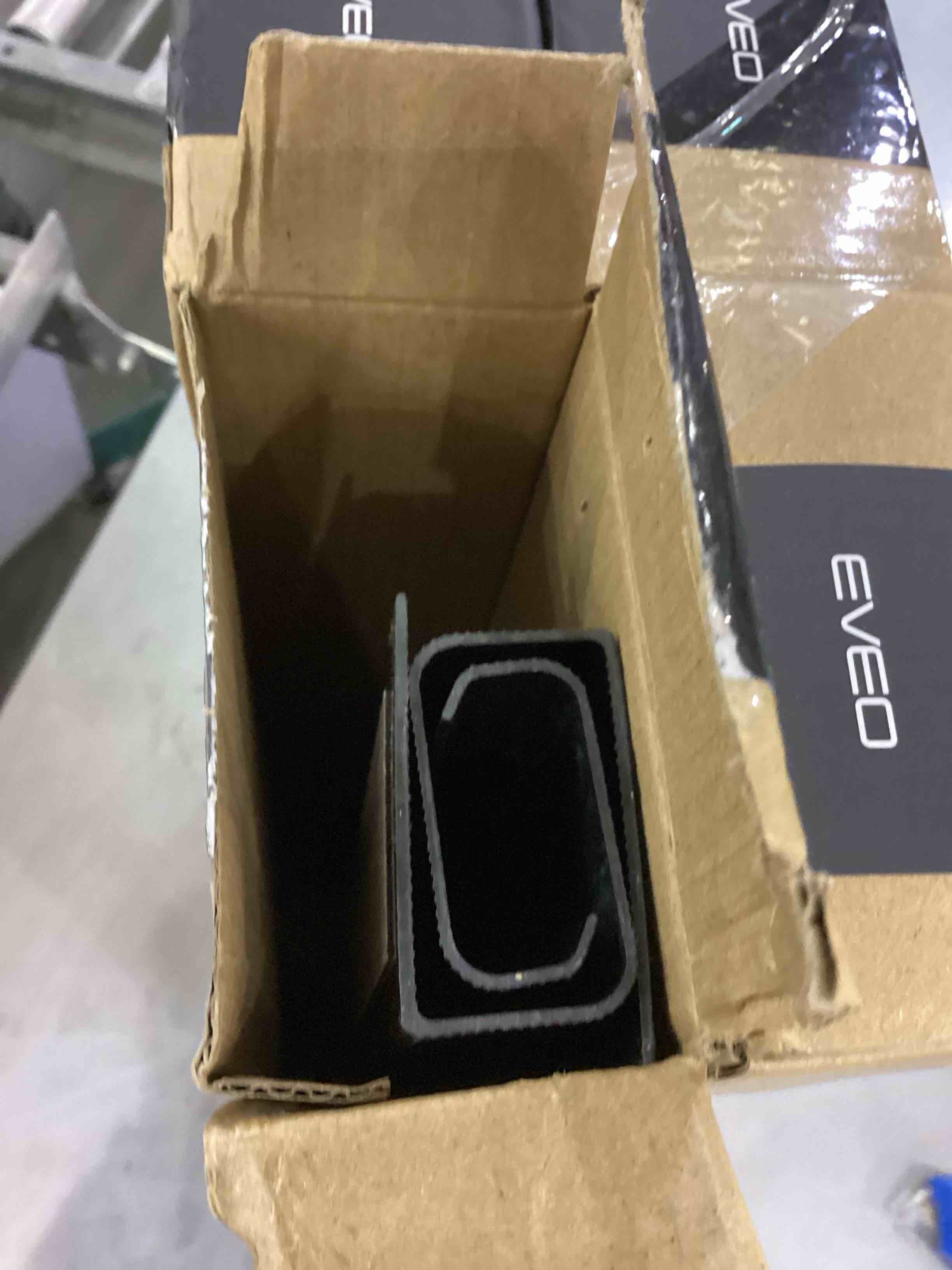 https://s3.amazonaws.com/lotting-images-prod/bidfta/EXS00885989_1701697924800.jpeg