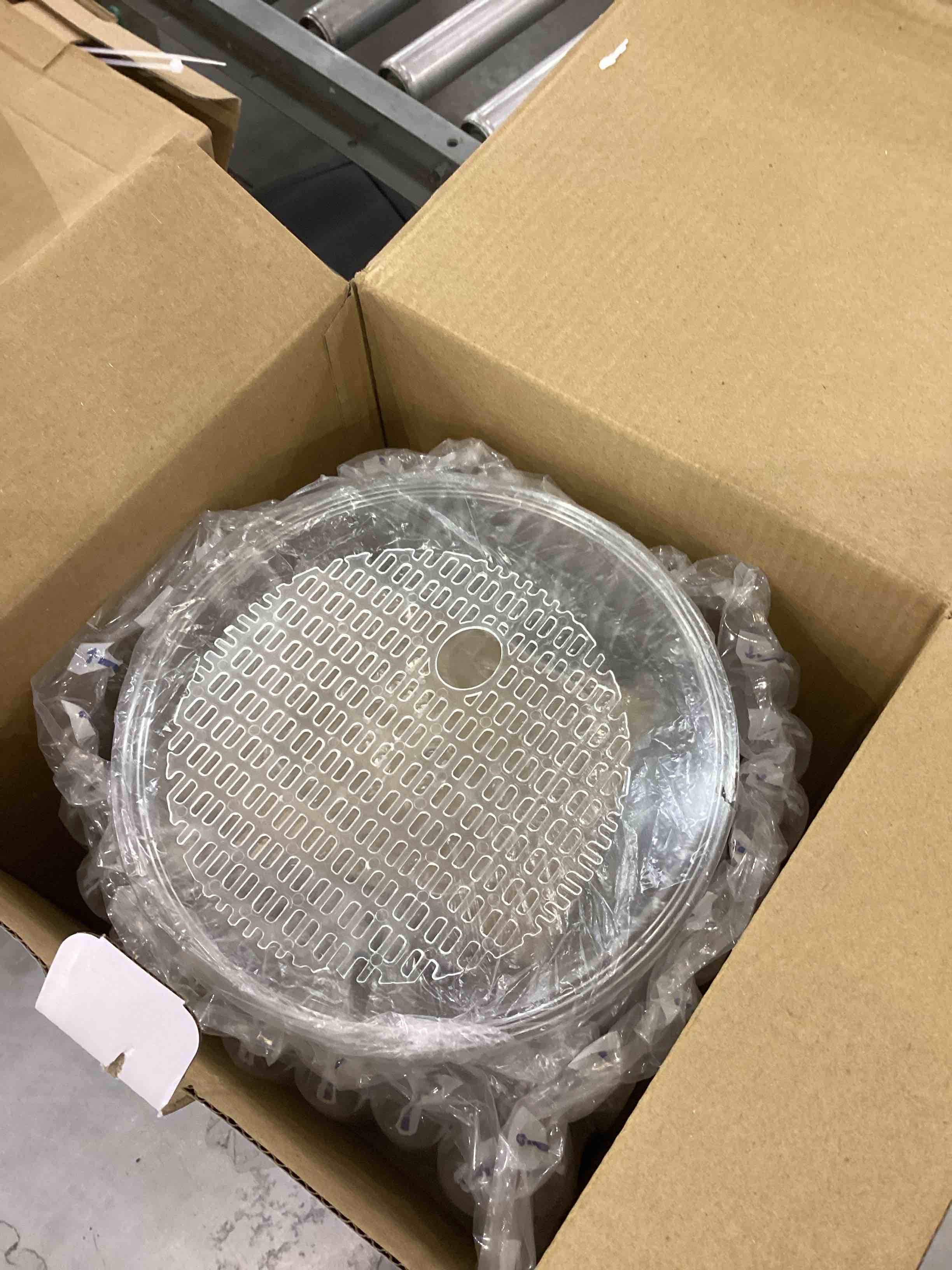 https://s3.amazonaws.com/lotting-images-prod/bidfta/EXS00885991_1701699761447.jpeg