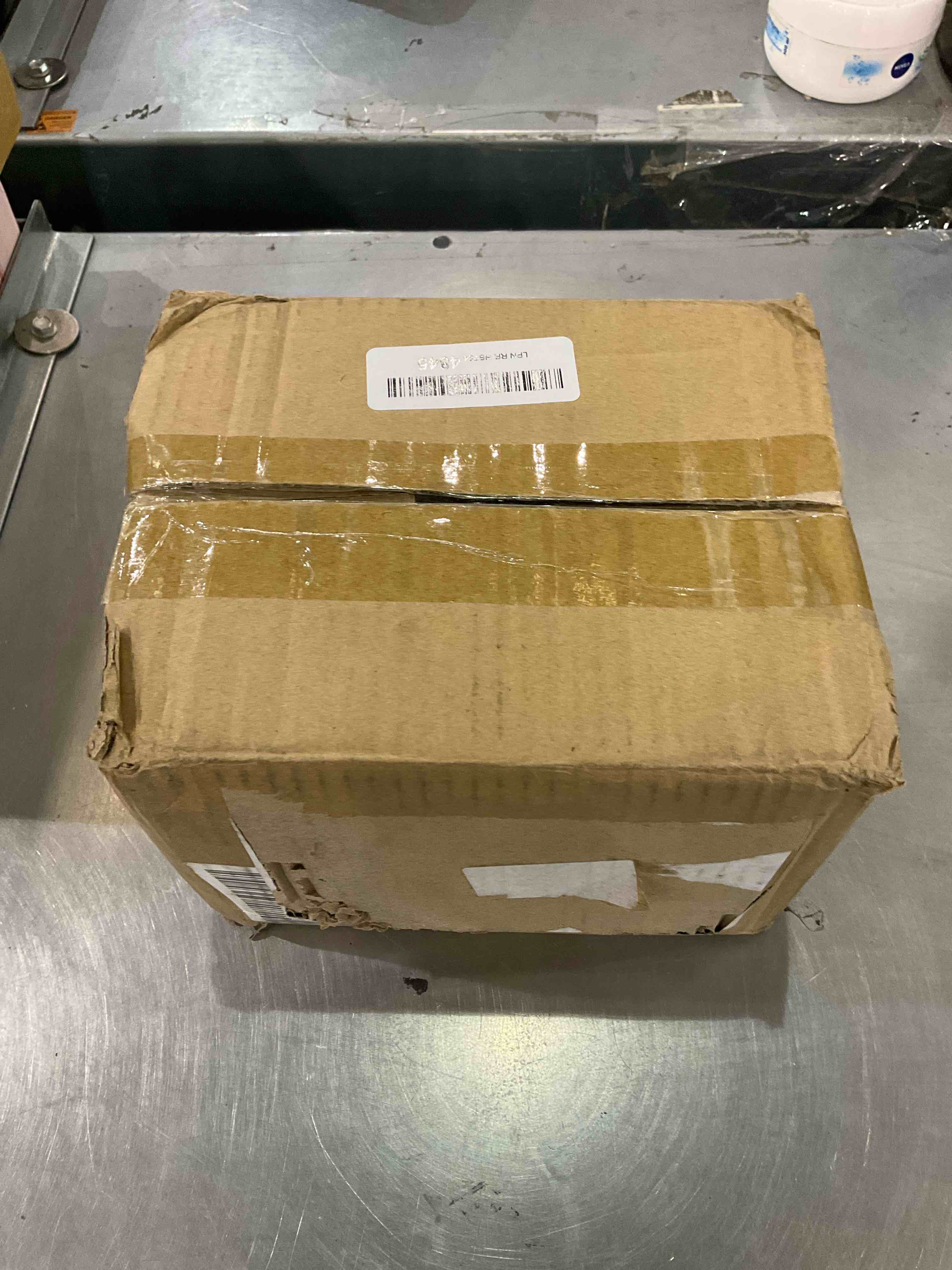 https://s3.amazonaws.com/lotting-images-prod/bidfta/EXS00886109_1700245564447.jpeg