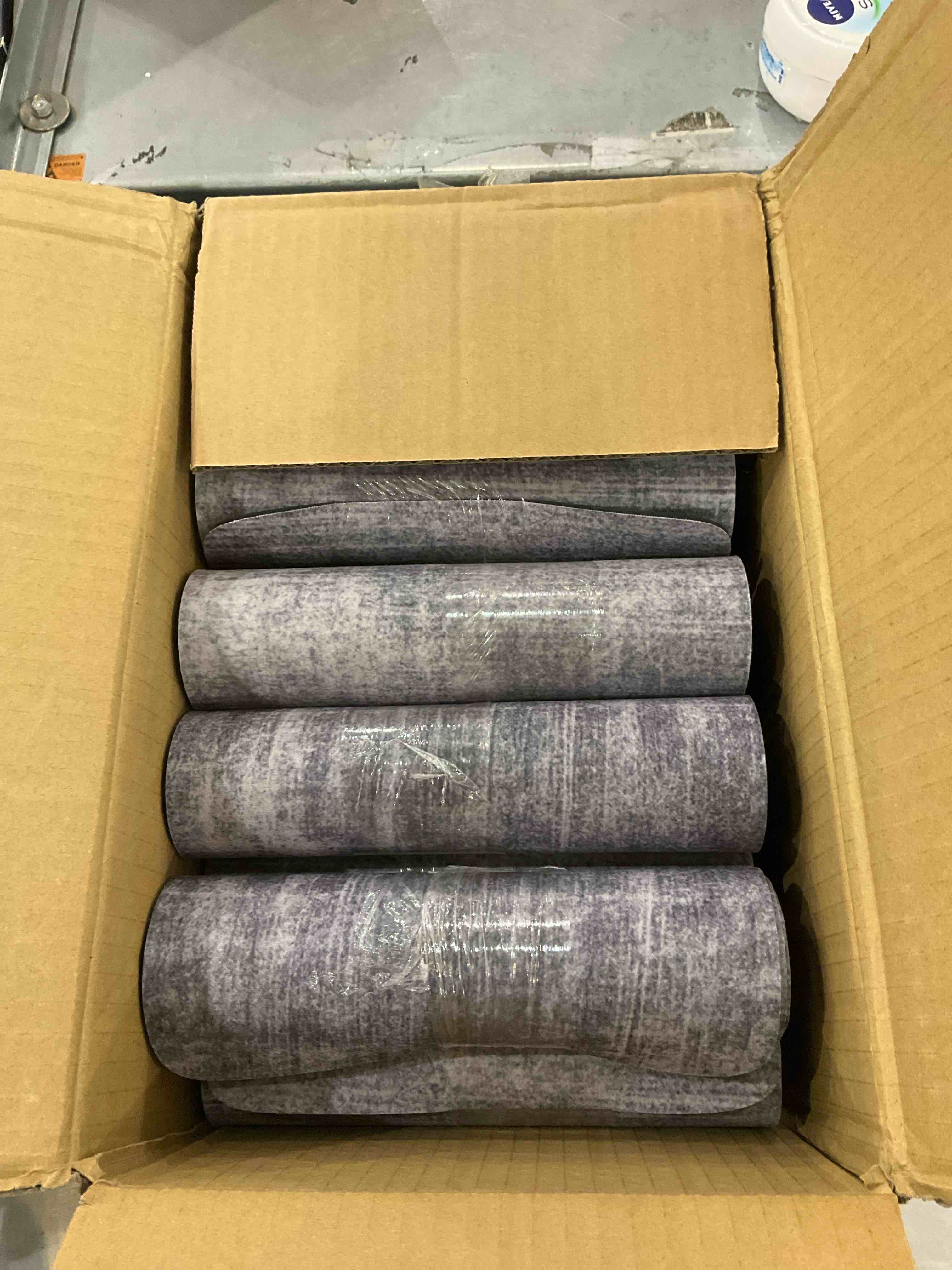 https://s3.amazonaws.com/lotting-images-prod/bidfta/EXS00886117_1700246752563.jpeg