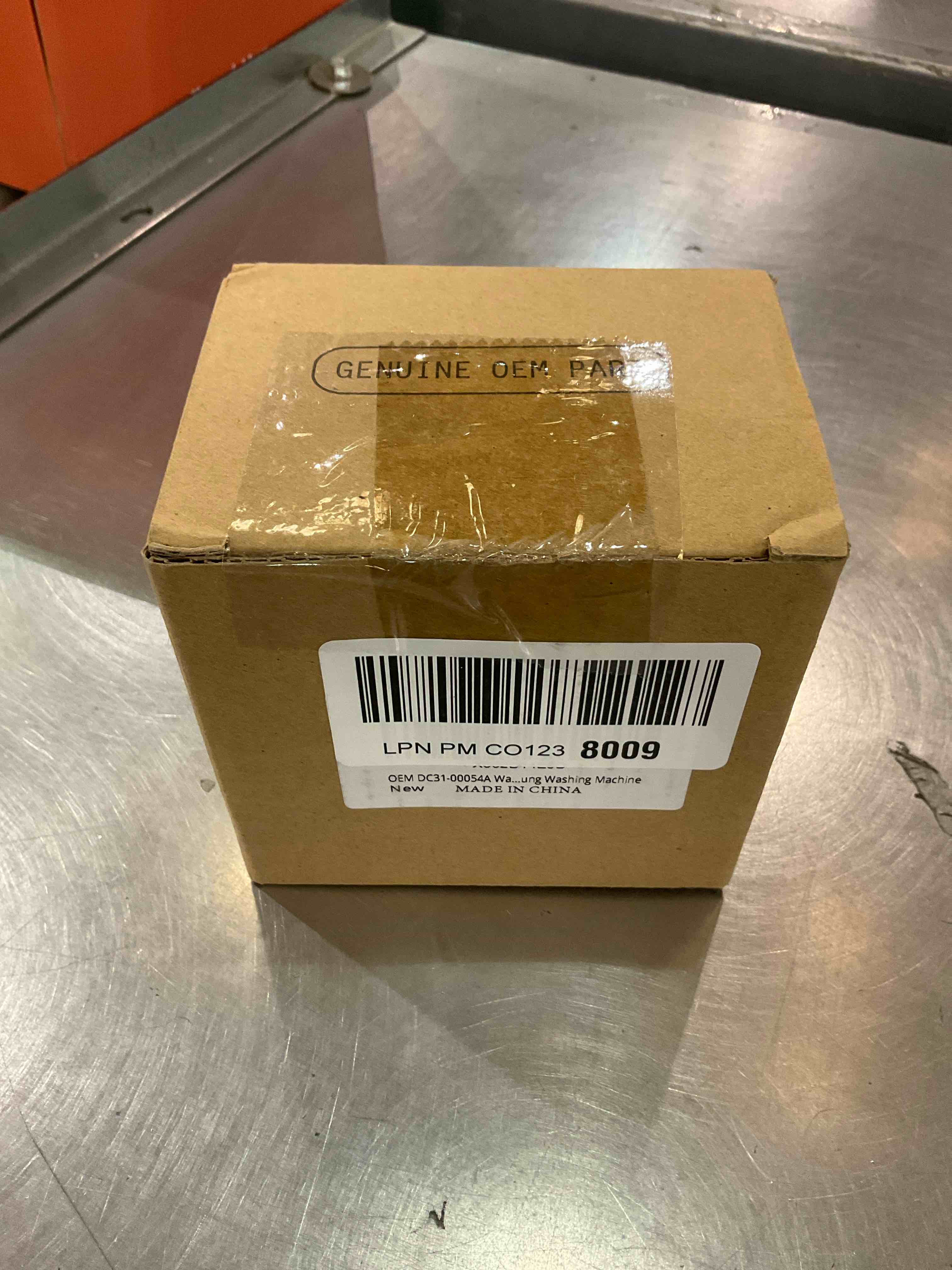 https://s3.amazonaws.com/lotting-images-prod/bidfta/EXS00886322_1700503388172.jpeg