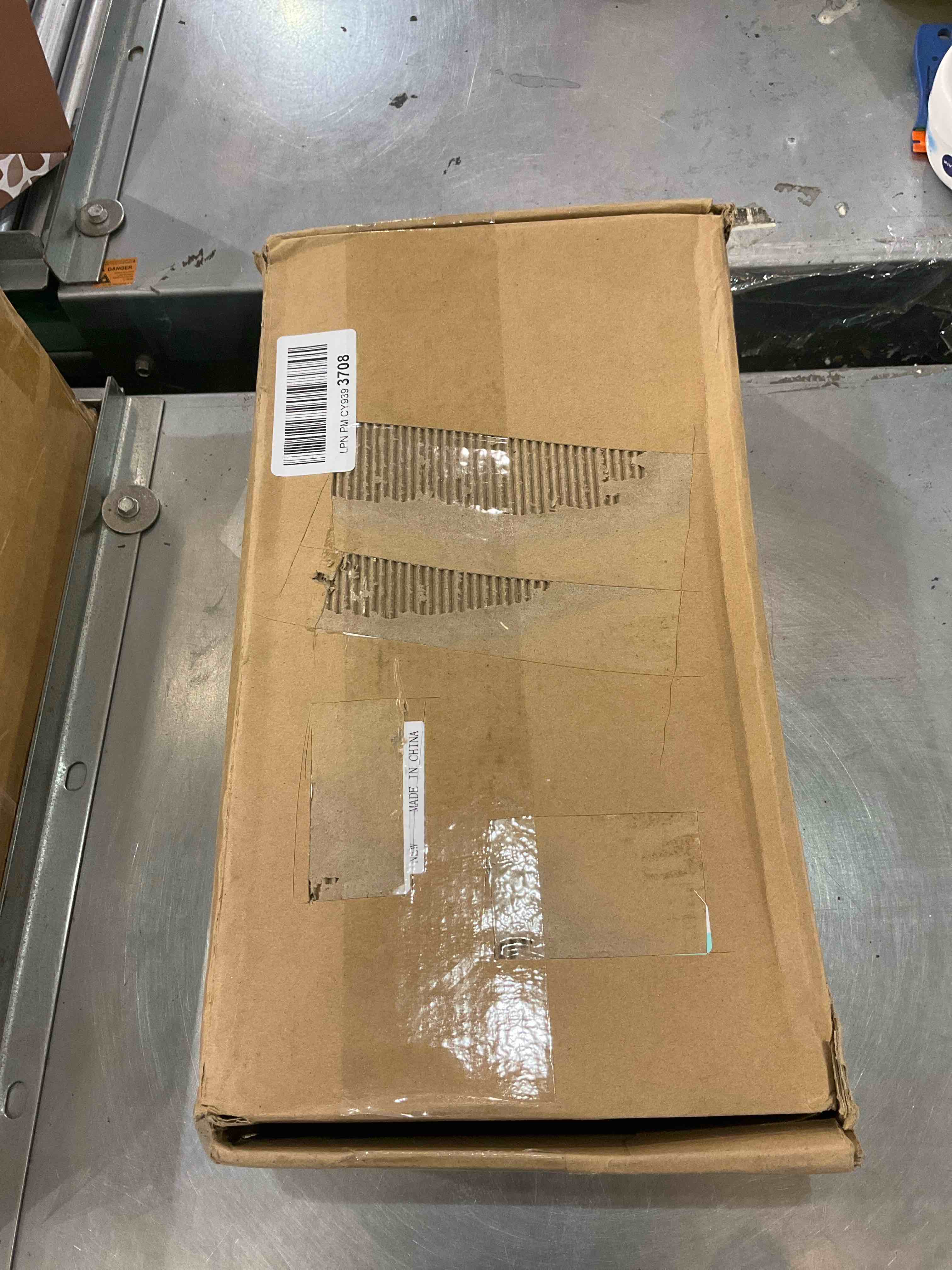 https://s3.amazonaws.com/lotting-images-prod/bidfta/EXS00886369_1700510273209.jpeg
